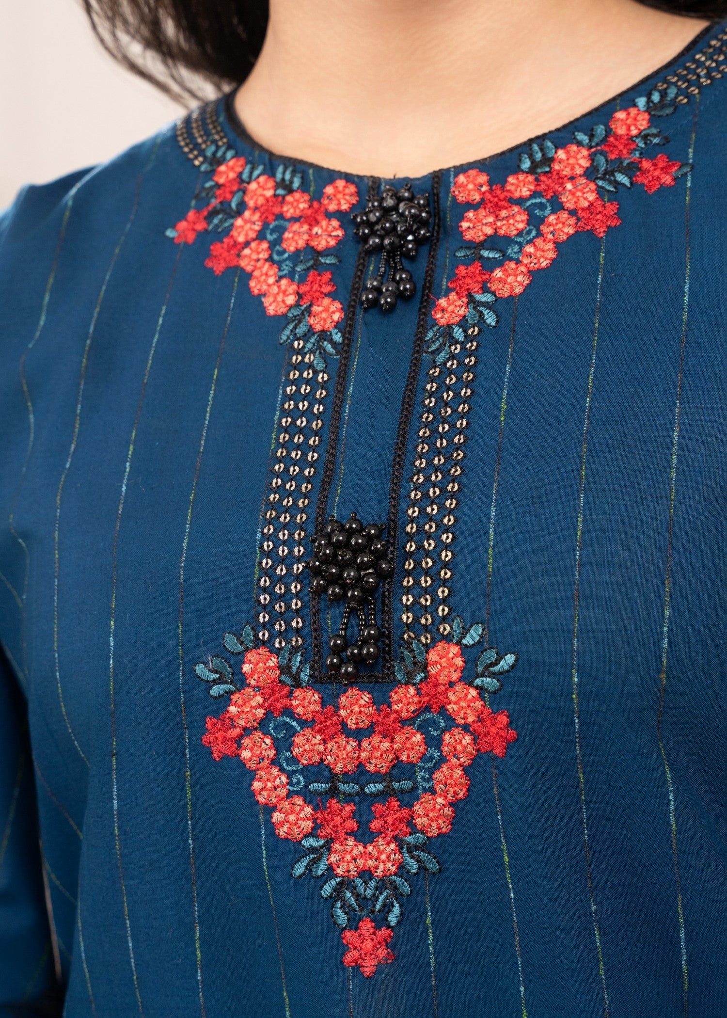 Fatima Noor’s Bi 002 6 Women 3pcs