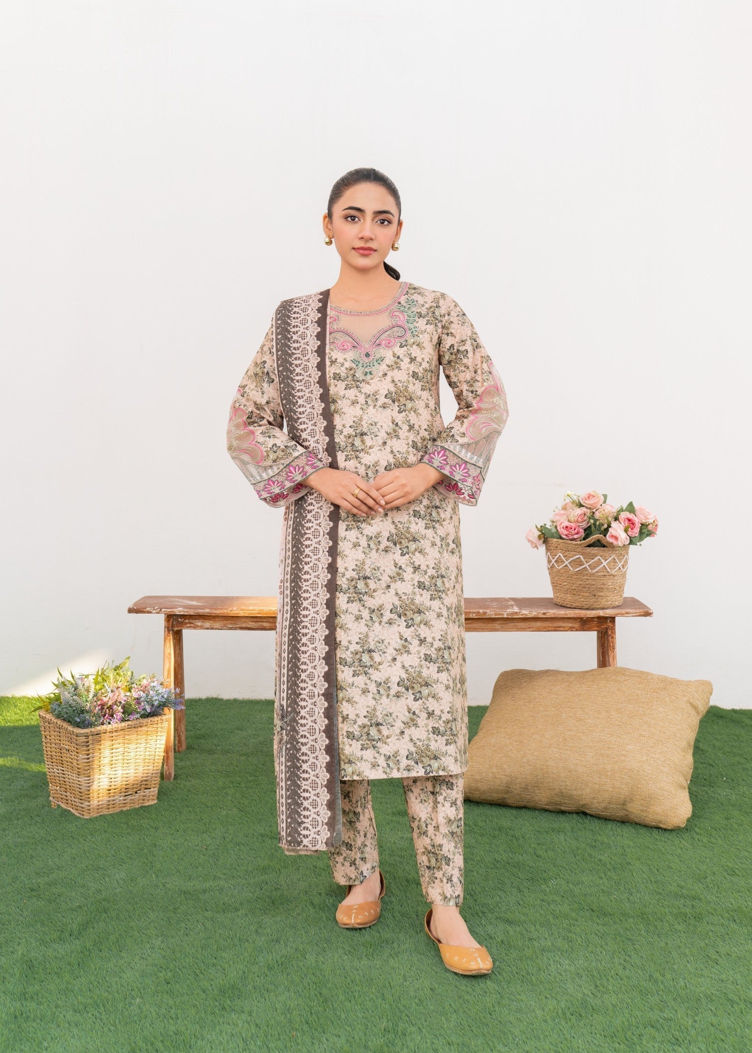 Dada Potta Stitched Beige Cambric Cotton Women 3pcs