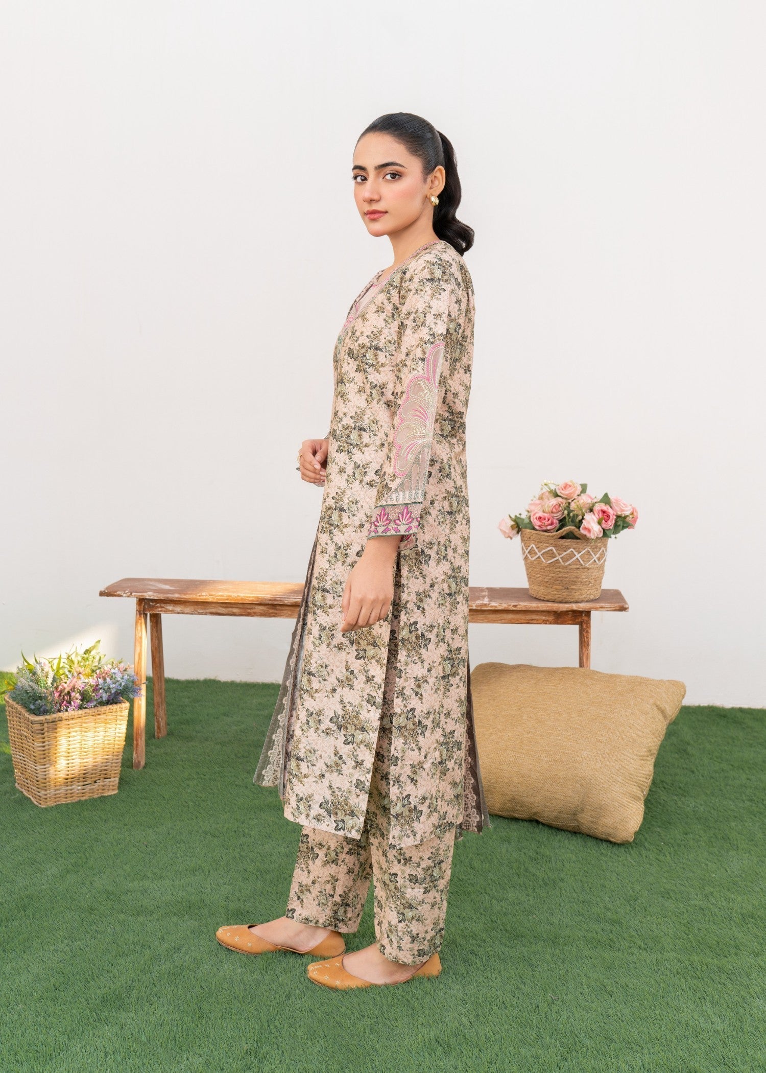 Dada Potta Stitched Beige Cambric Cotton Women 3pcs