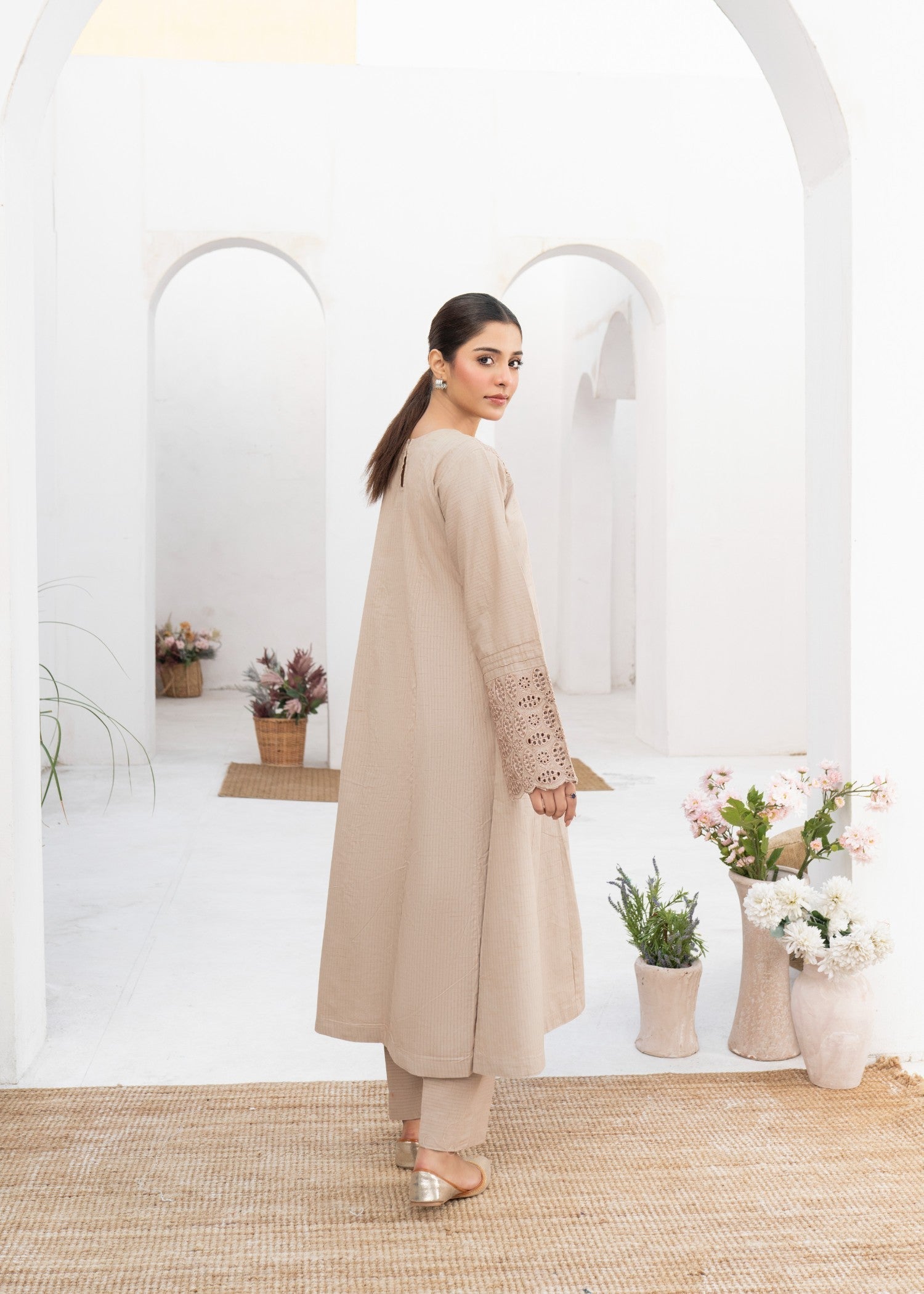 Dada Potta Stitched Beige Cambric Cotton Women 2pcs