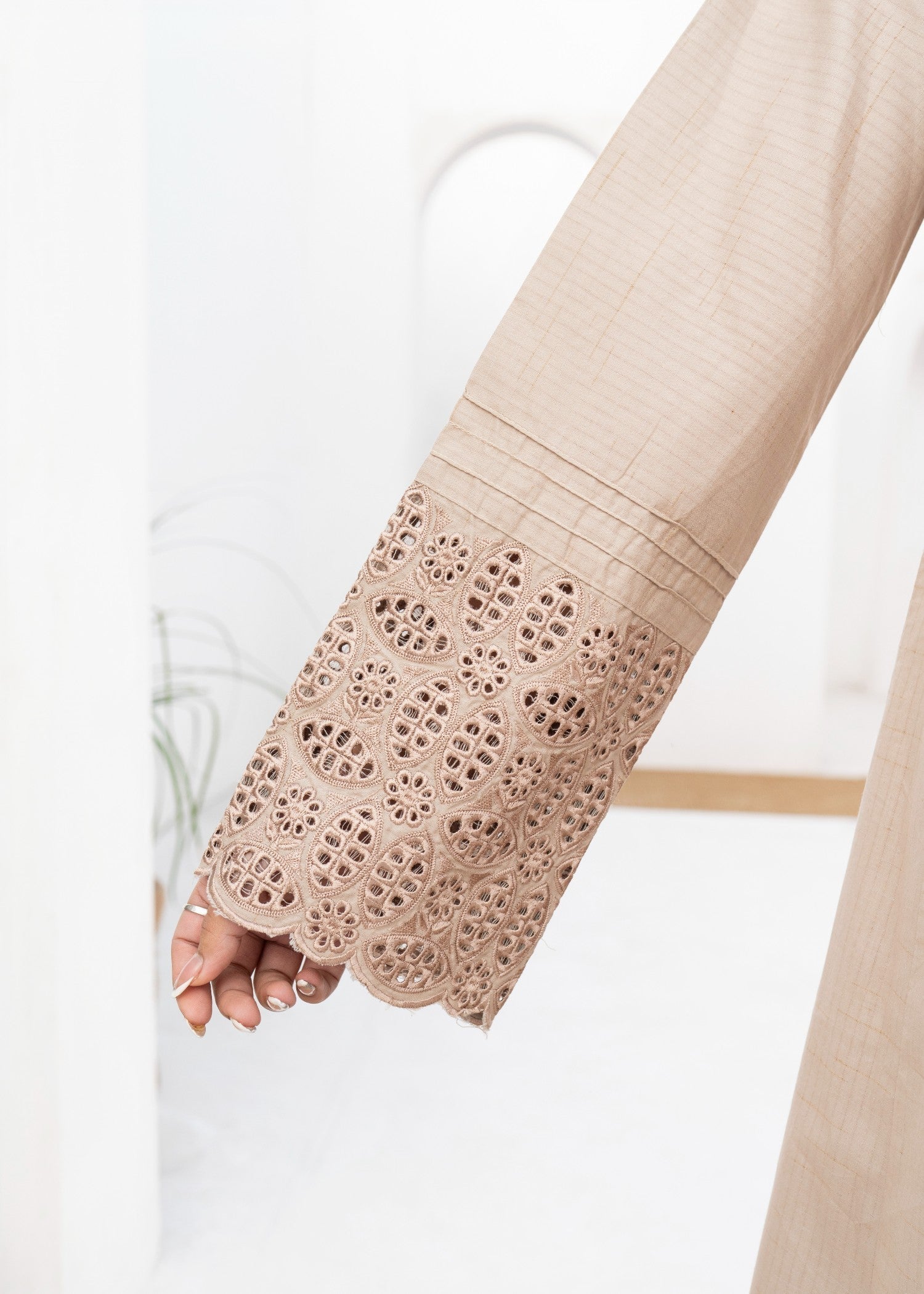 Dada Potta Stitched Beige Cambric Cotton Women 2pcs