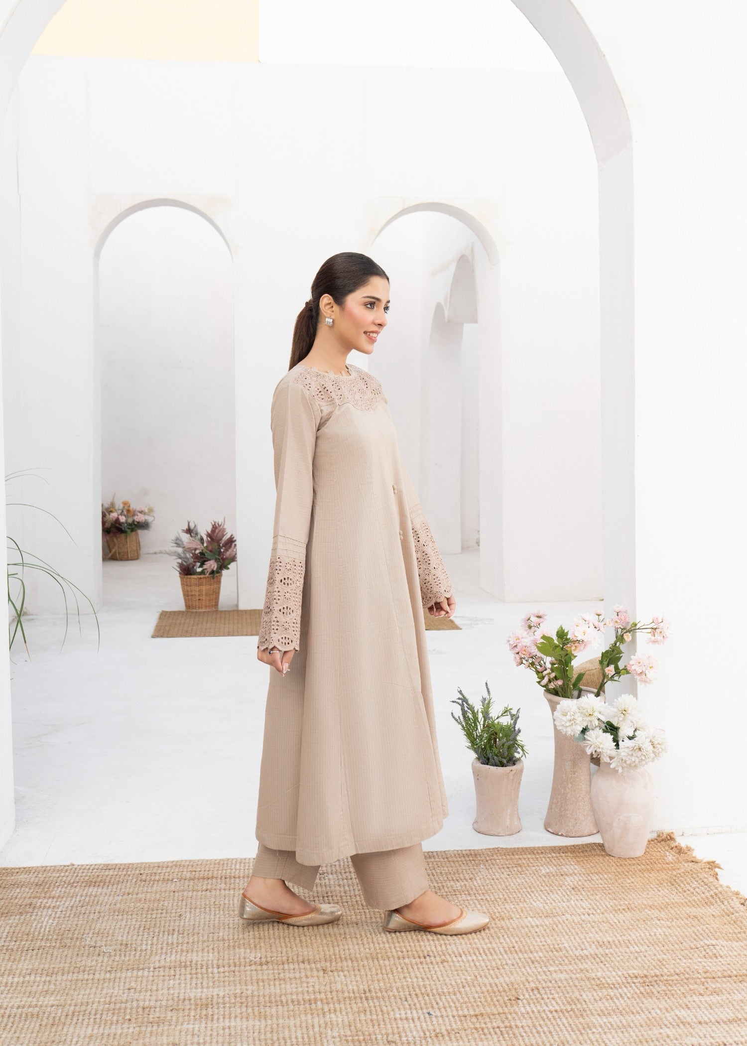 Dada Potta Stitched Beige Cambric Cotton Women 2pcs