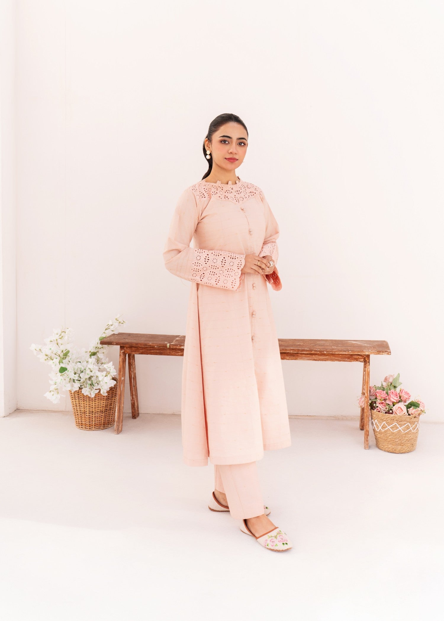 Dada Potta Stitched Pink Cambric Cotton Women 2pcs