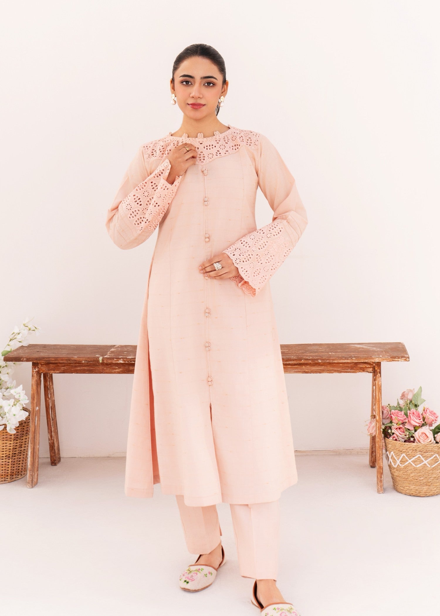 Dada Potta Stitched Pink Cambric Cotton Women 2pcs