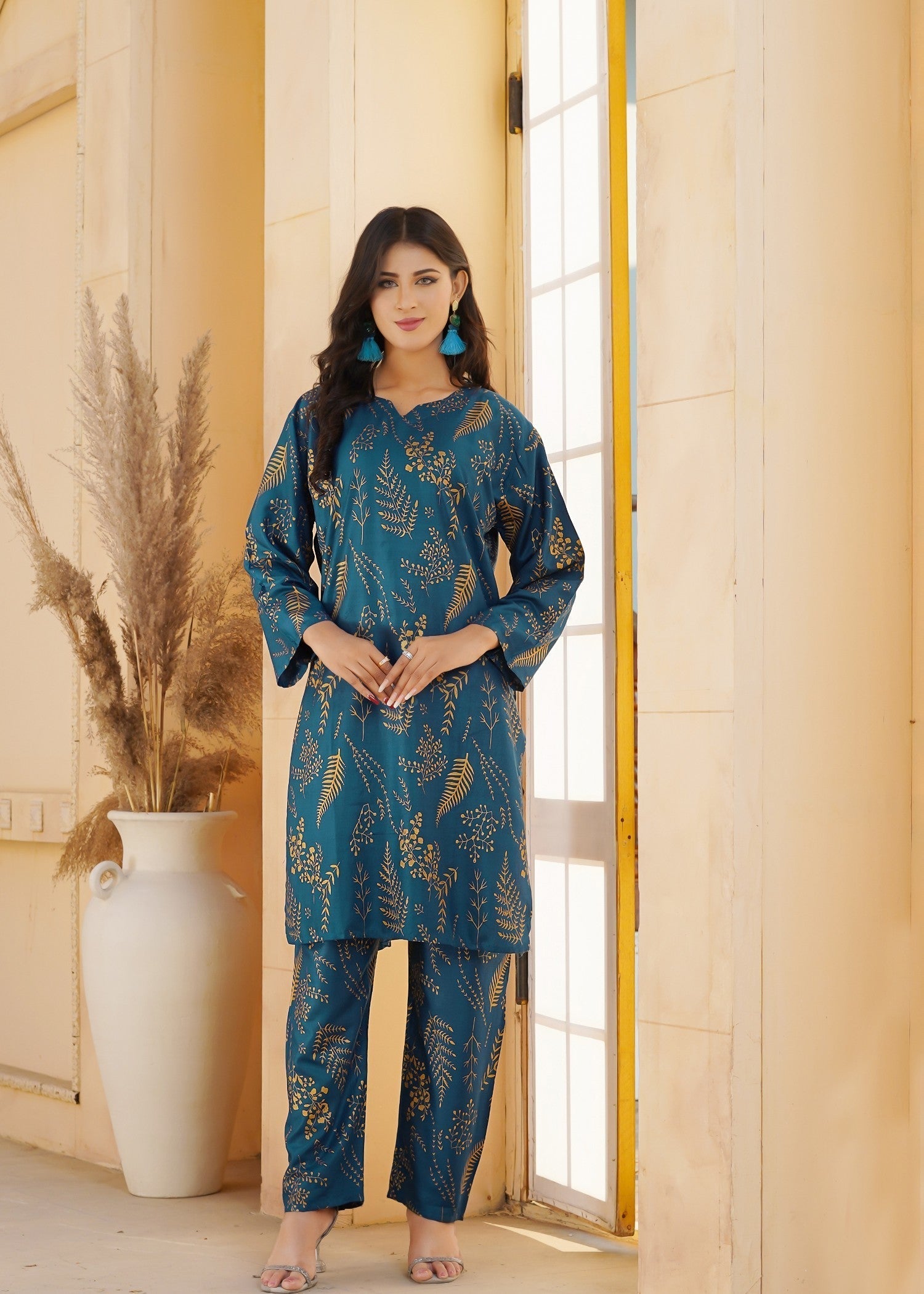 Hamna Kalim Rahat Two Piece: Linen Outfit with Floral Block Printing Women 2pcs