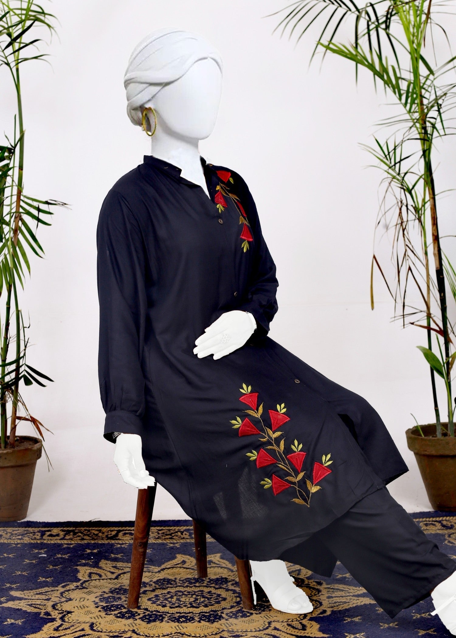 Hamna Kalim Reema Two Piece Floral Embroidered A Line Frock Black Women 2pcs