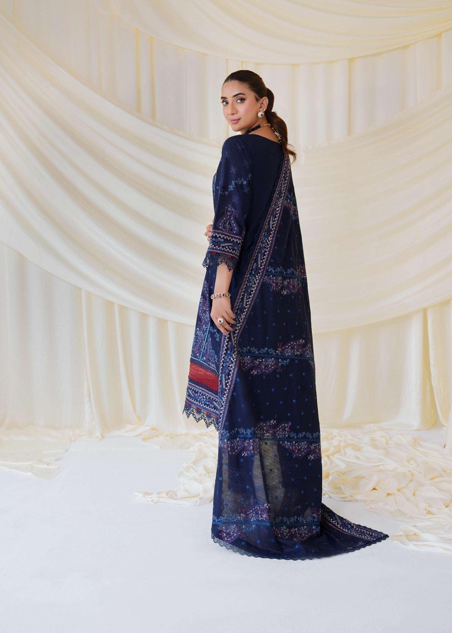 Meerak Pret Ethnic PRET Women 3pcs