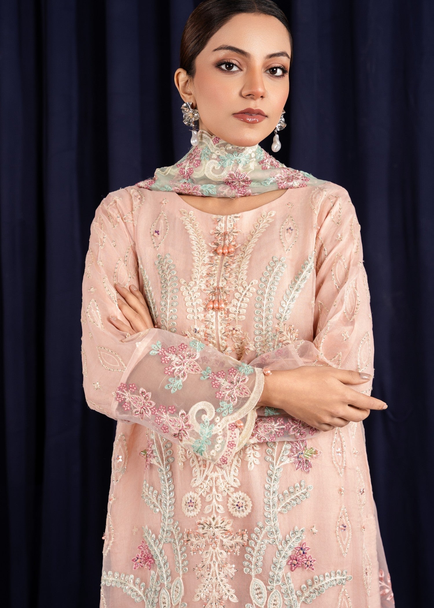 Aaina Elegence Women 3pcs