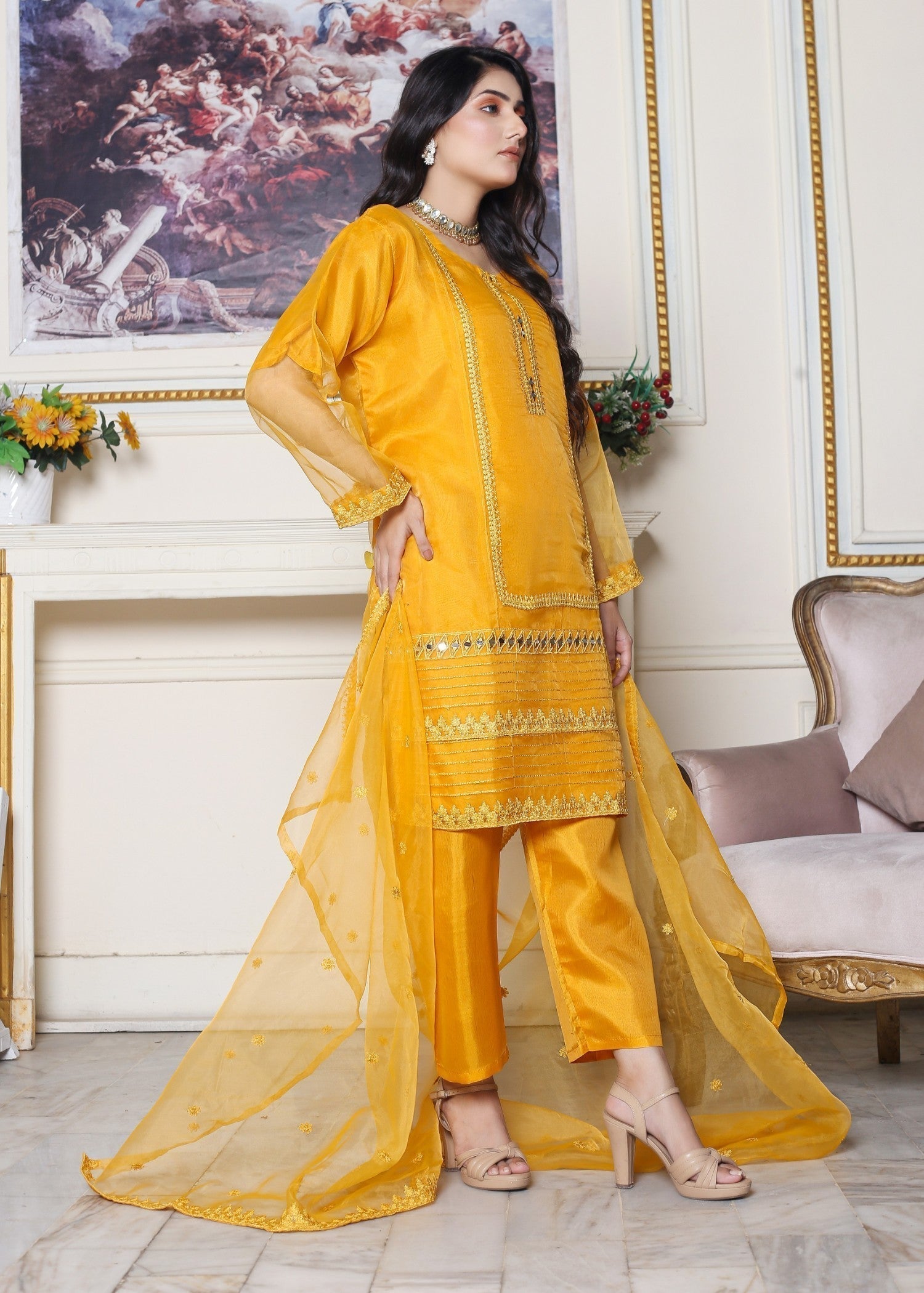 Hamna Kalim Nafasat Three Piece: Luxurious with Embroidery and Organza Dupatta Women 3pcs