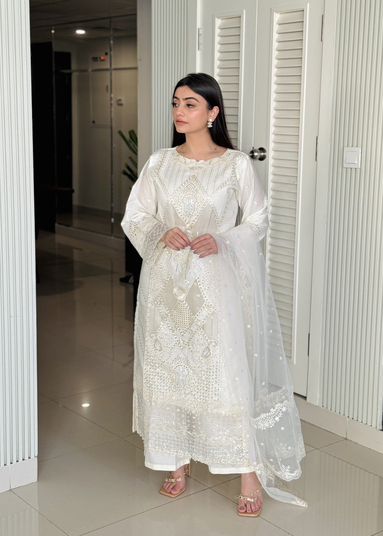 Shrenz Pret Shrenz White Erum Pret Lawn Women 3pcs