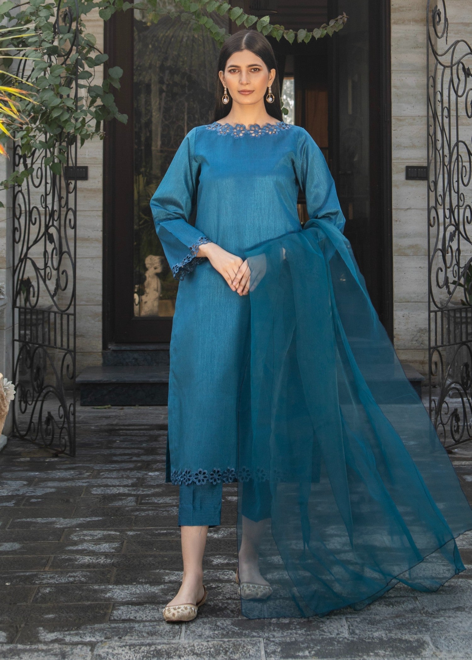 Naaz Couture Teal Raw Silk Suit Women 3pcs