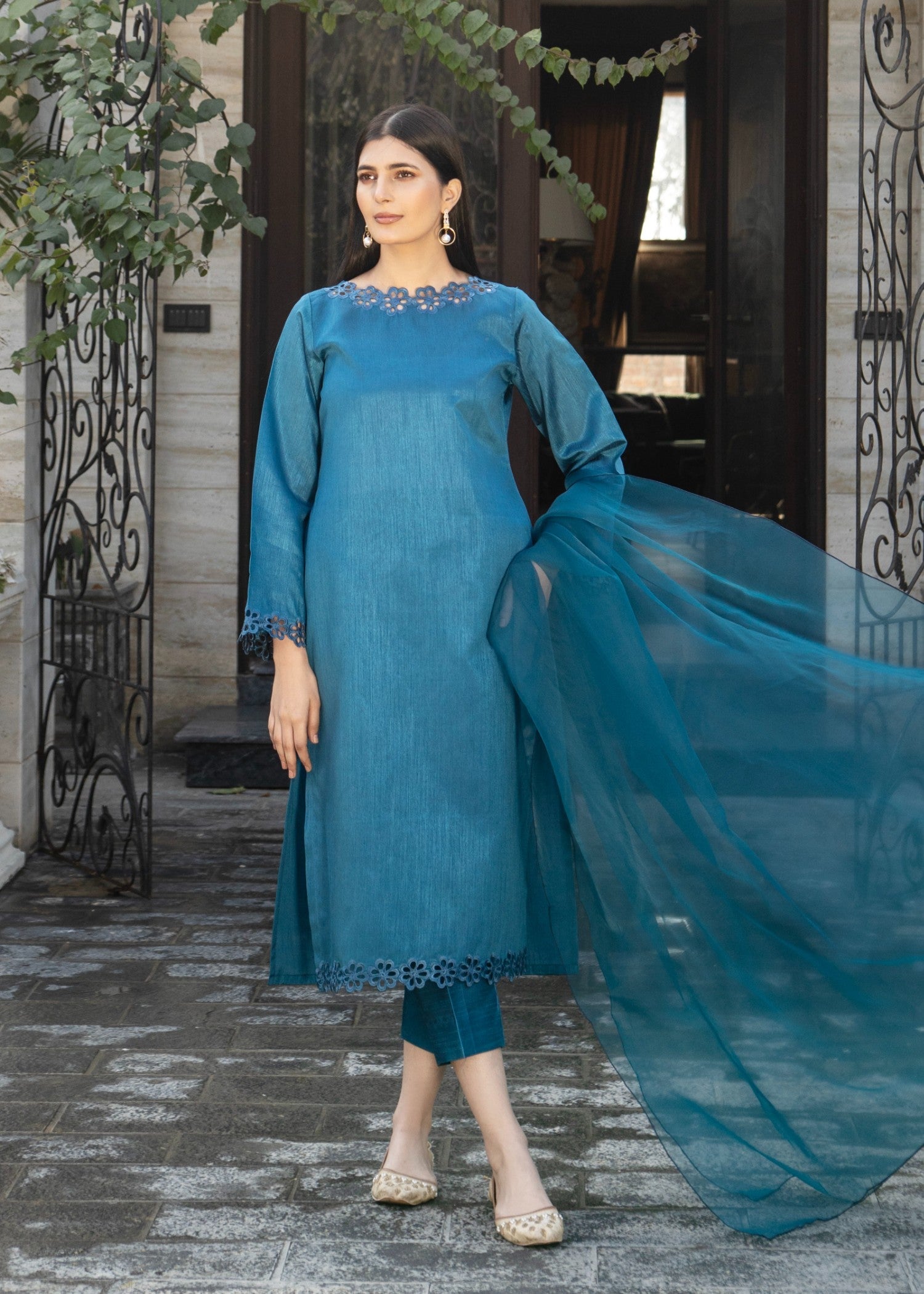 Naaz Couture Teal Raw Silk Suit Women 3pcs