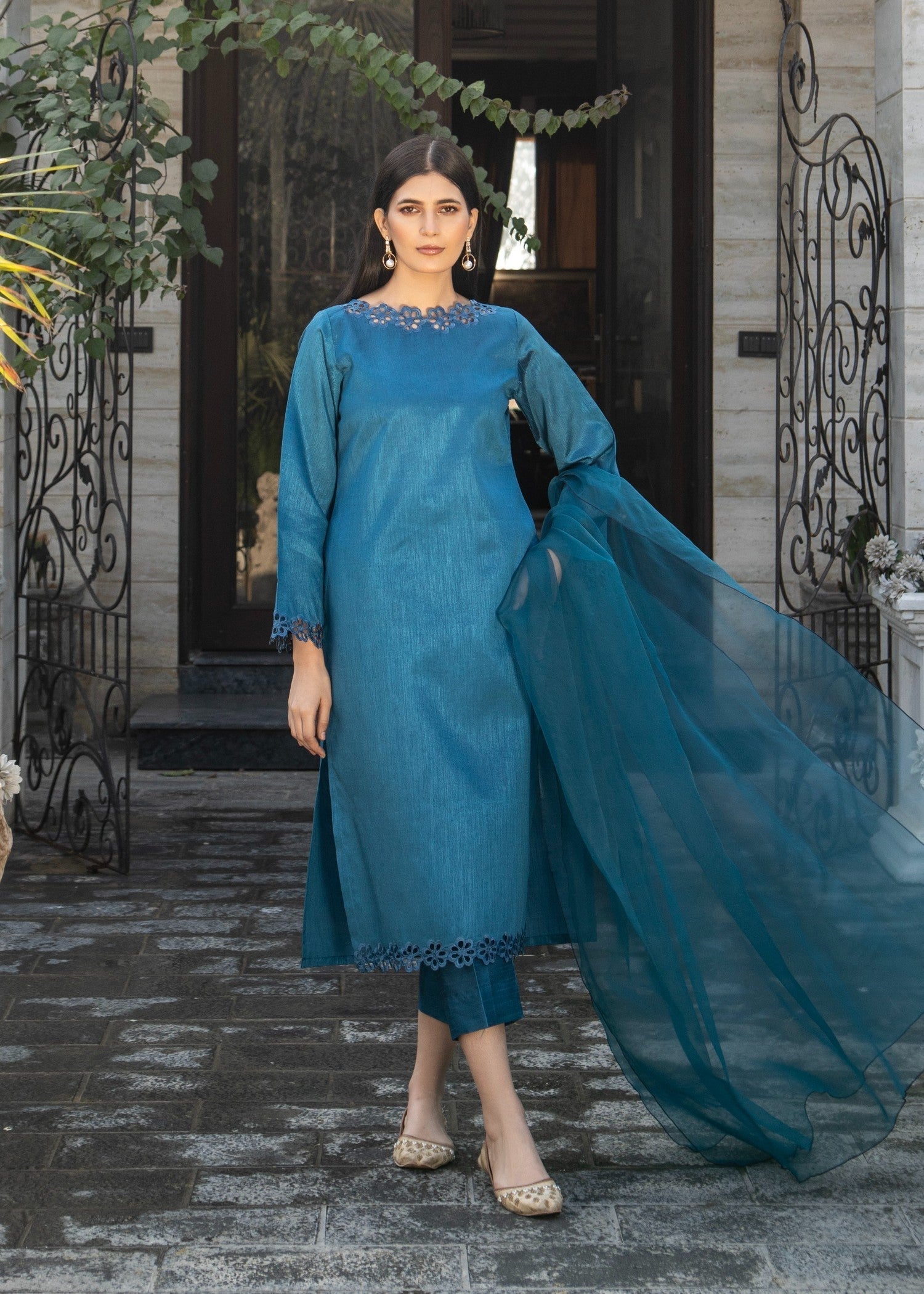 Naaz Couture Teal Raw Silk Suit Women 3pcs