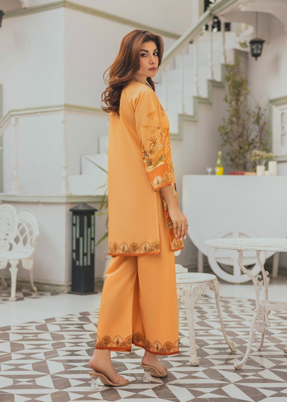 Taranjan Beige Glam Women 2pcs