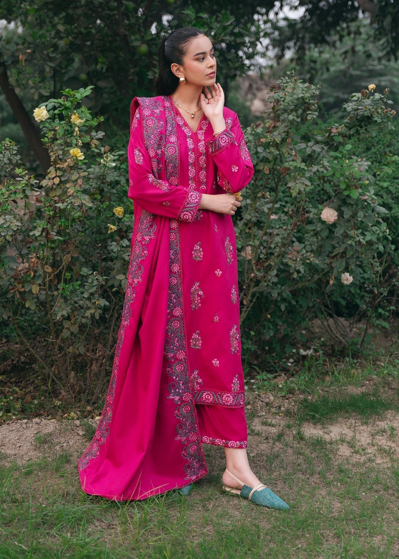 Mannat Shafaq Women 3pcs