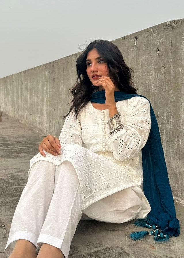 Fashion Trends 4 U Chicken kari Kurta Set Women 3pcs