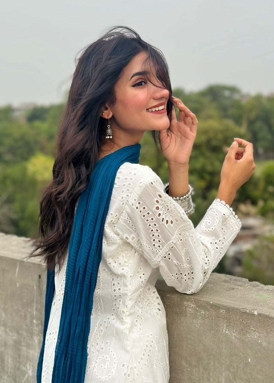 Fashion Trends 4 U Chicken kari Kurta Set Women 3pcs