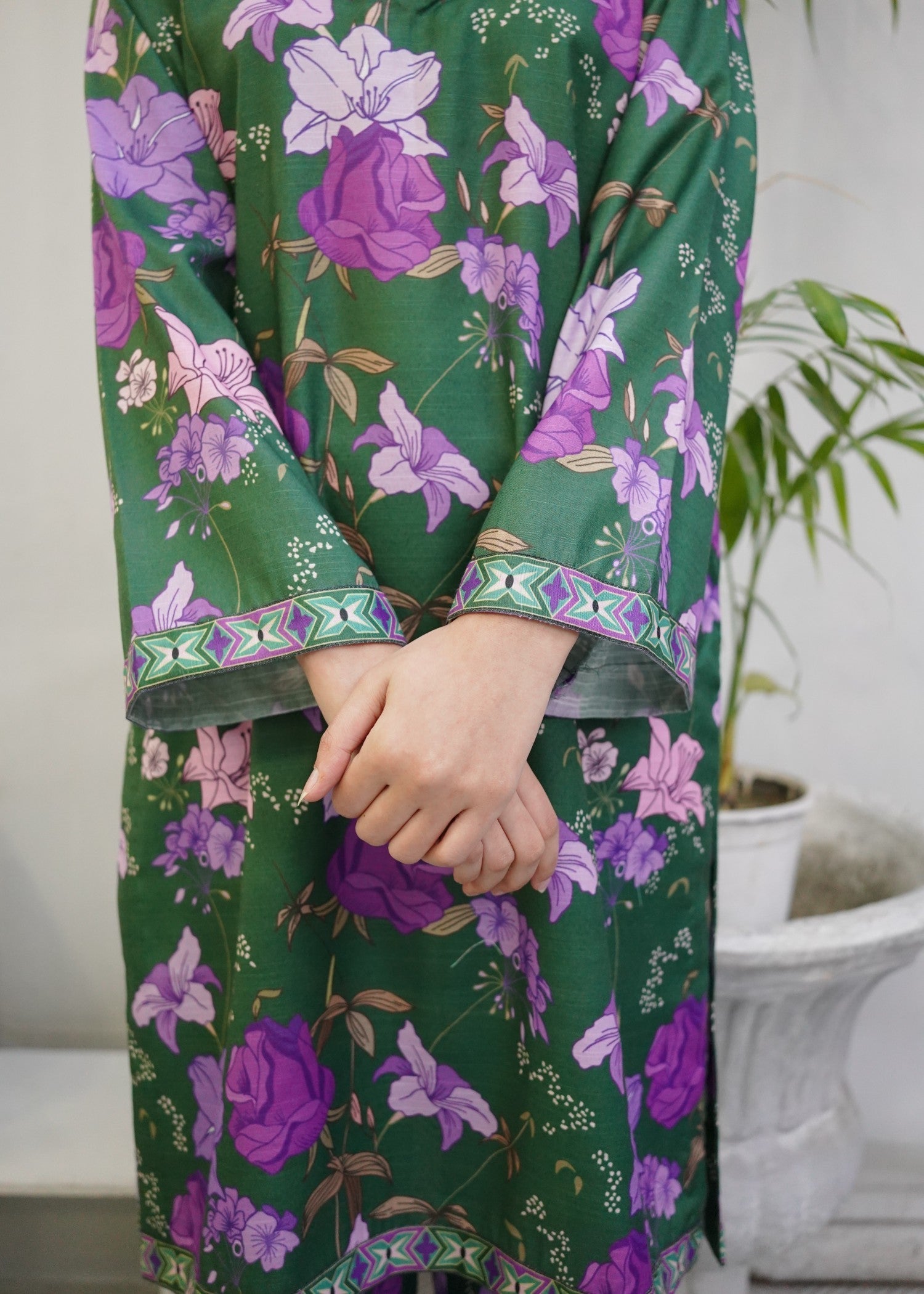 Dynamites Apparel Sage Army Women 2pcs