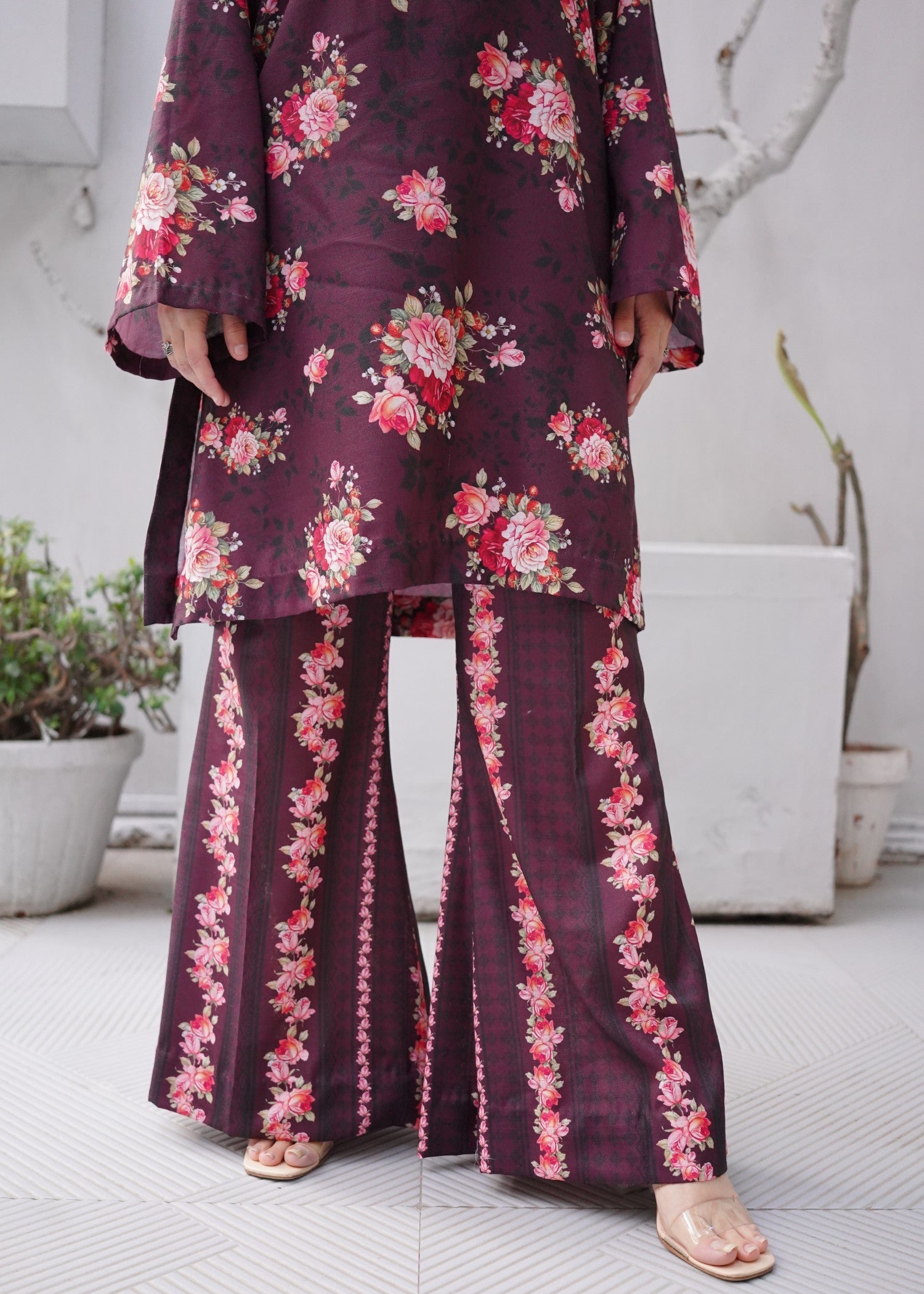 Dynamites Apparel Scarlet Gum Women 2pcs