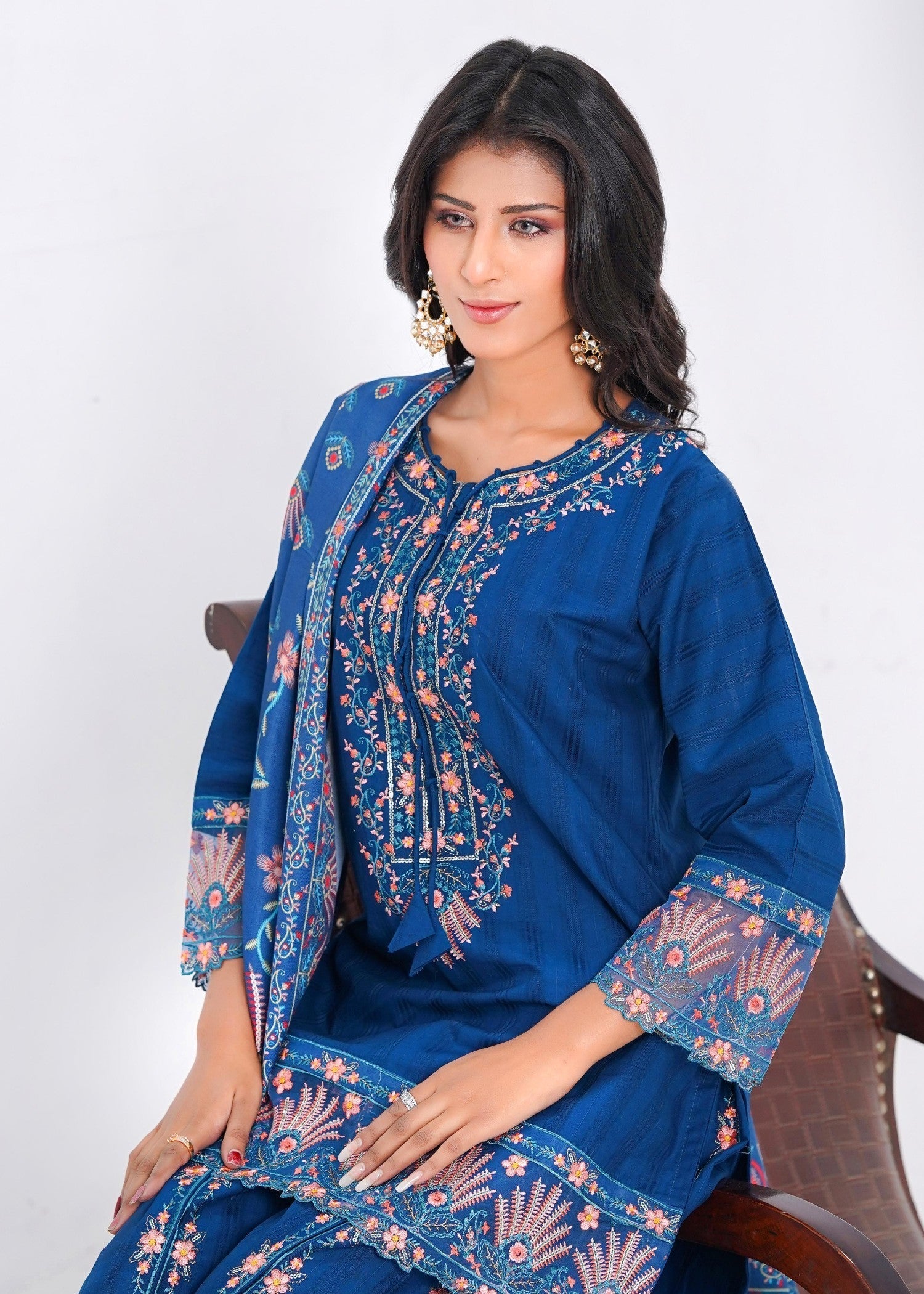 Fatima Noor’s Bi 006 2 Women 3pcs