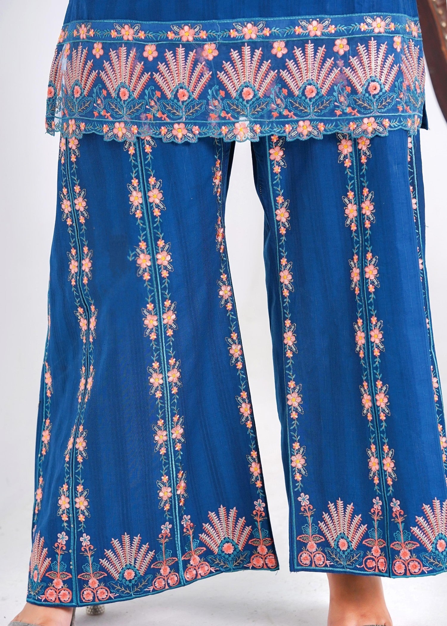 Fatima Noor’s Bi 006 2 Women 3pcs