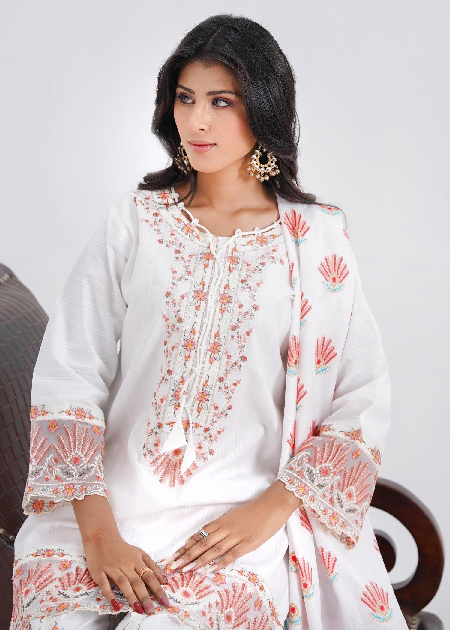 Fatima Noor’s Bi 006 5 Women 3pcs