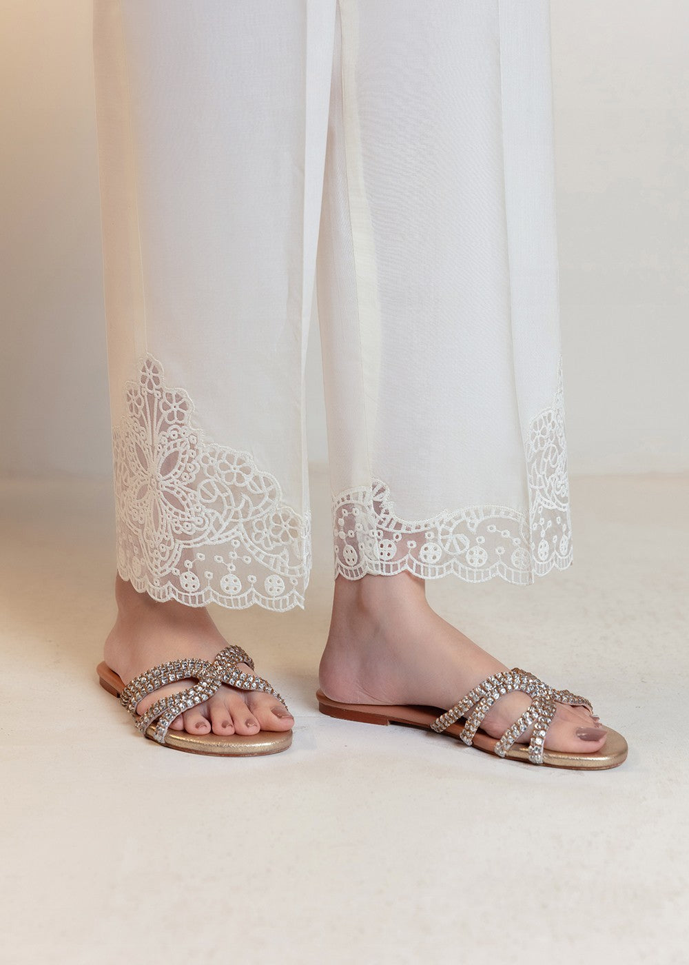 Cinq Apparel Chopped Pants D 9245 Cream Women 1pcs