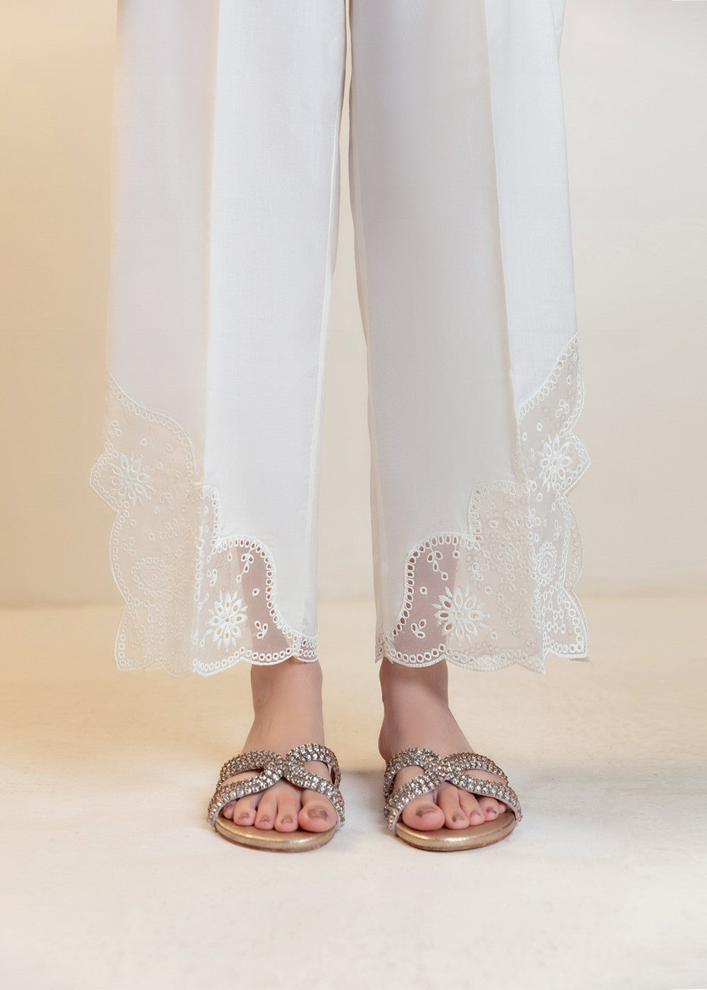 Cinq Apparel Chopped Pants D 9244 Cream Women 1pcs