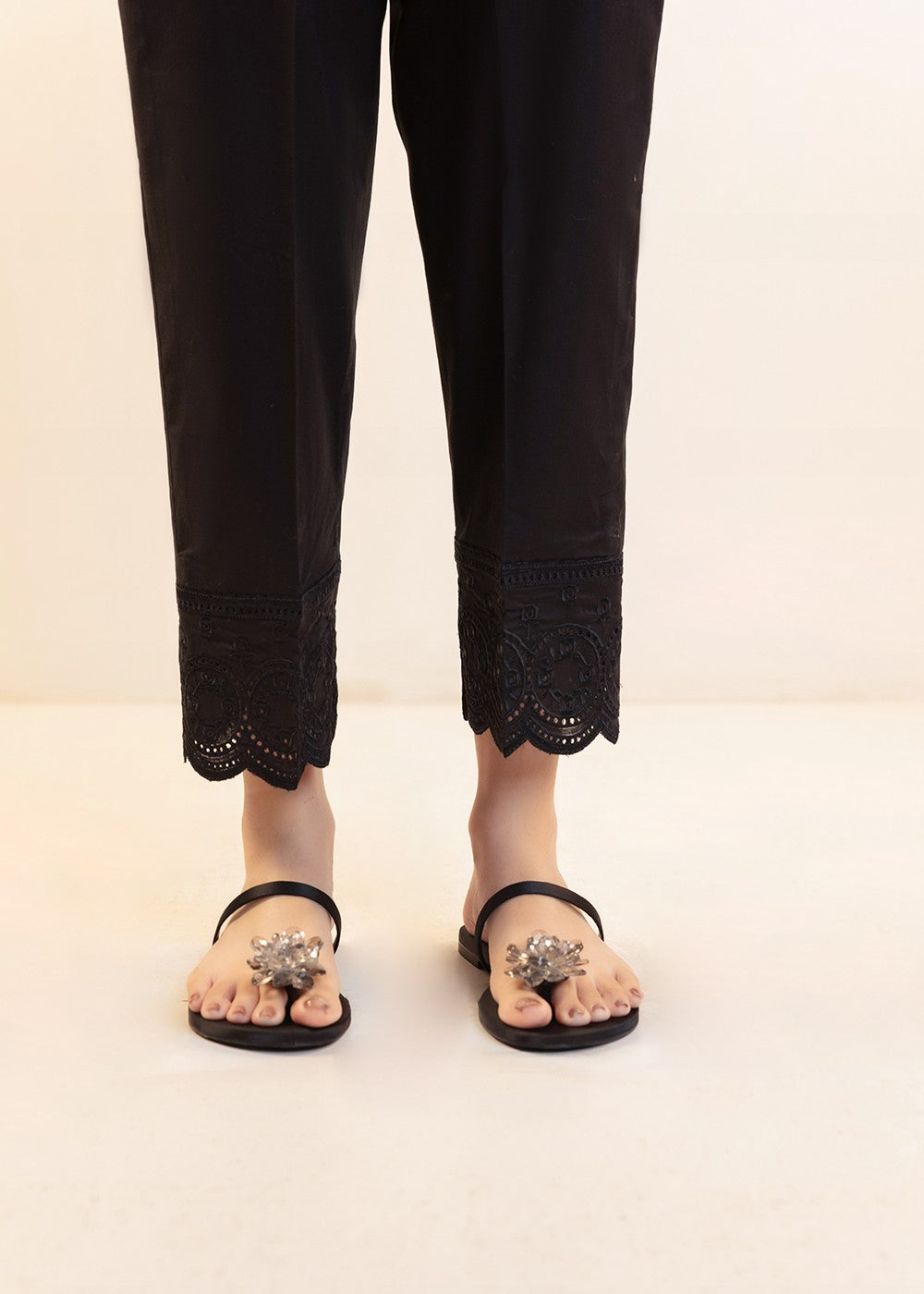 Cinq Apparel Cigarette Pants D 9251 Black Women 1pcs