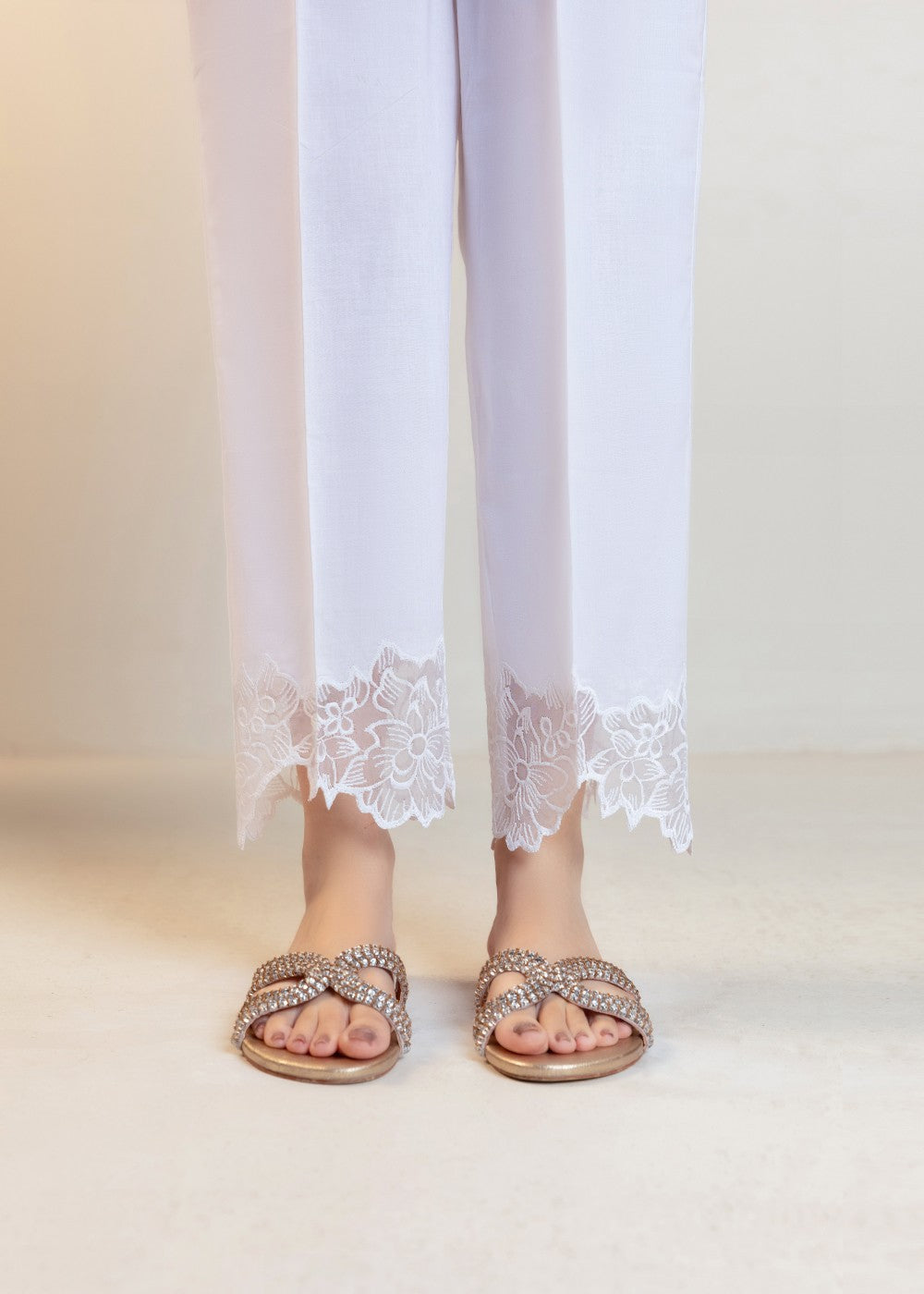 Cinq Apparel Cigarette Pants D 9250 White Women 1pcs