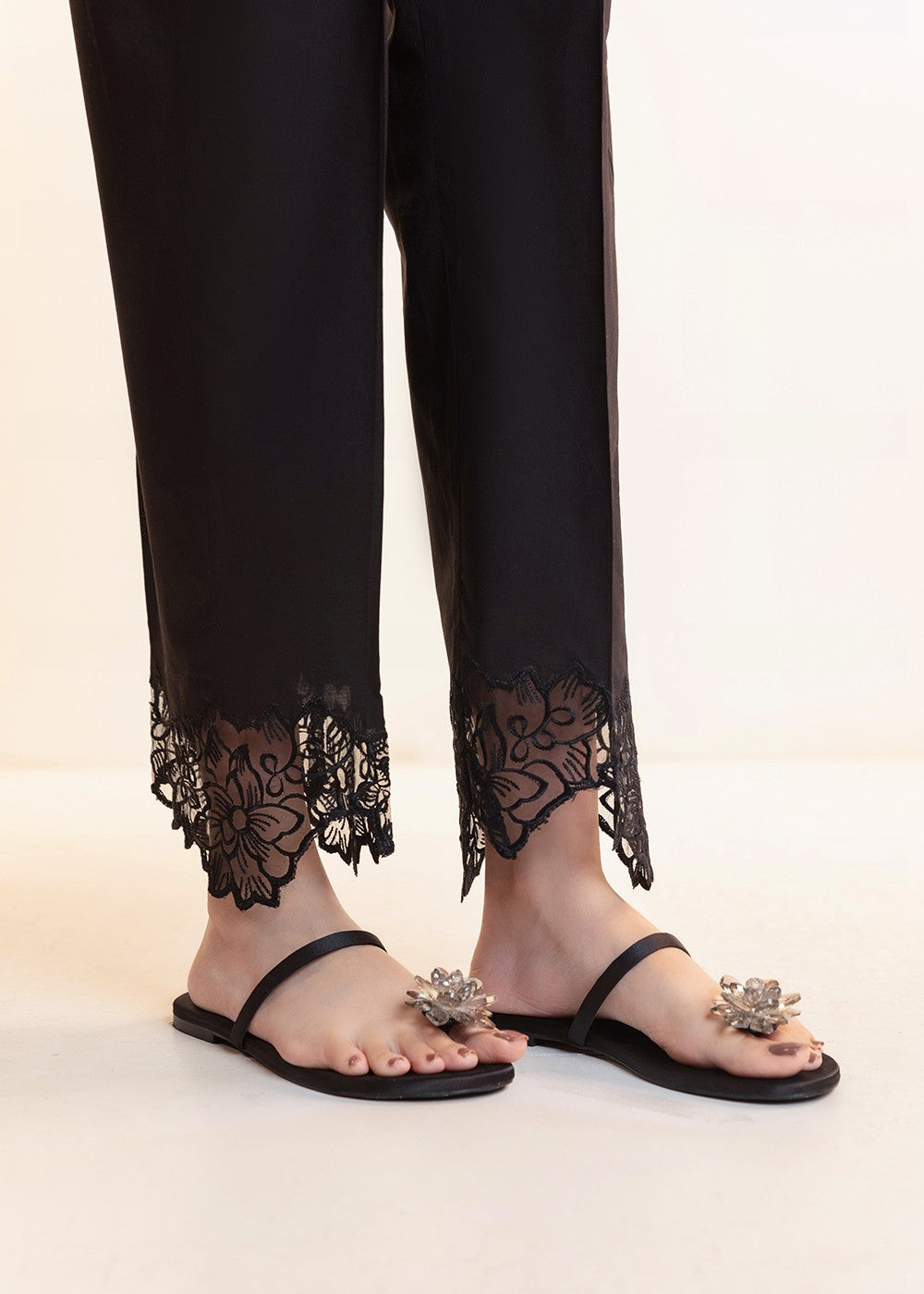 Cinq Apparel Cigarette Pants D 9250 Black Women 1pcs