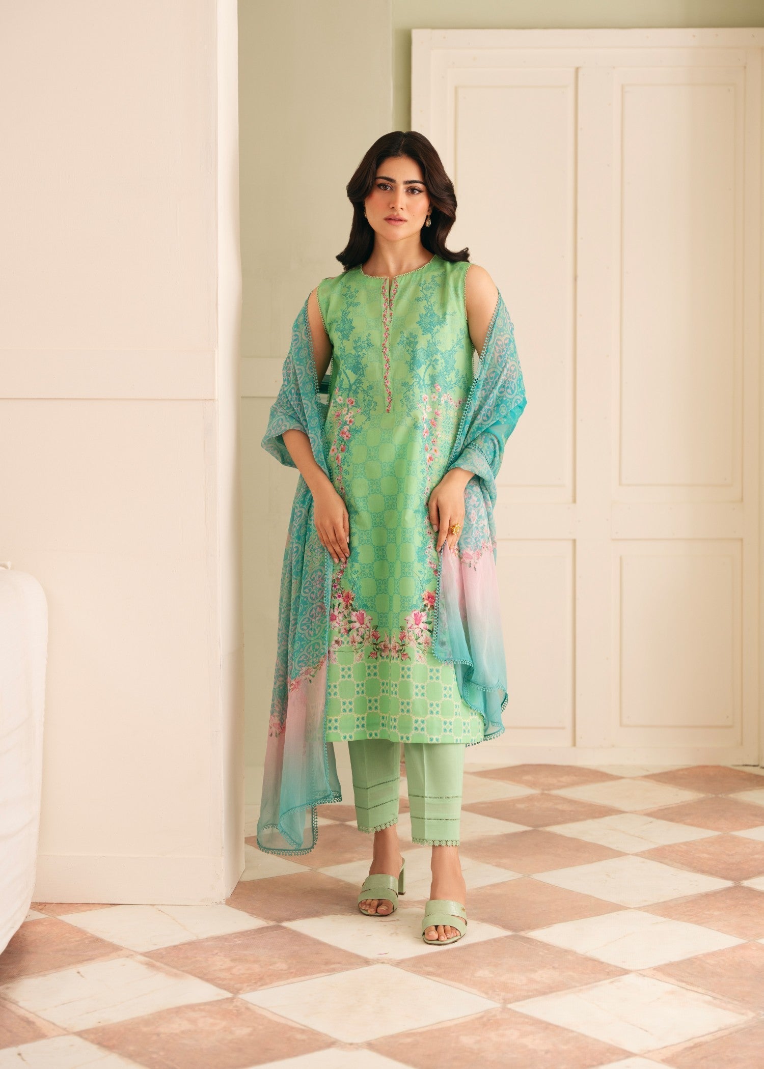 Sahar CL V1 S25 11 Women 3pcs