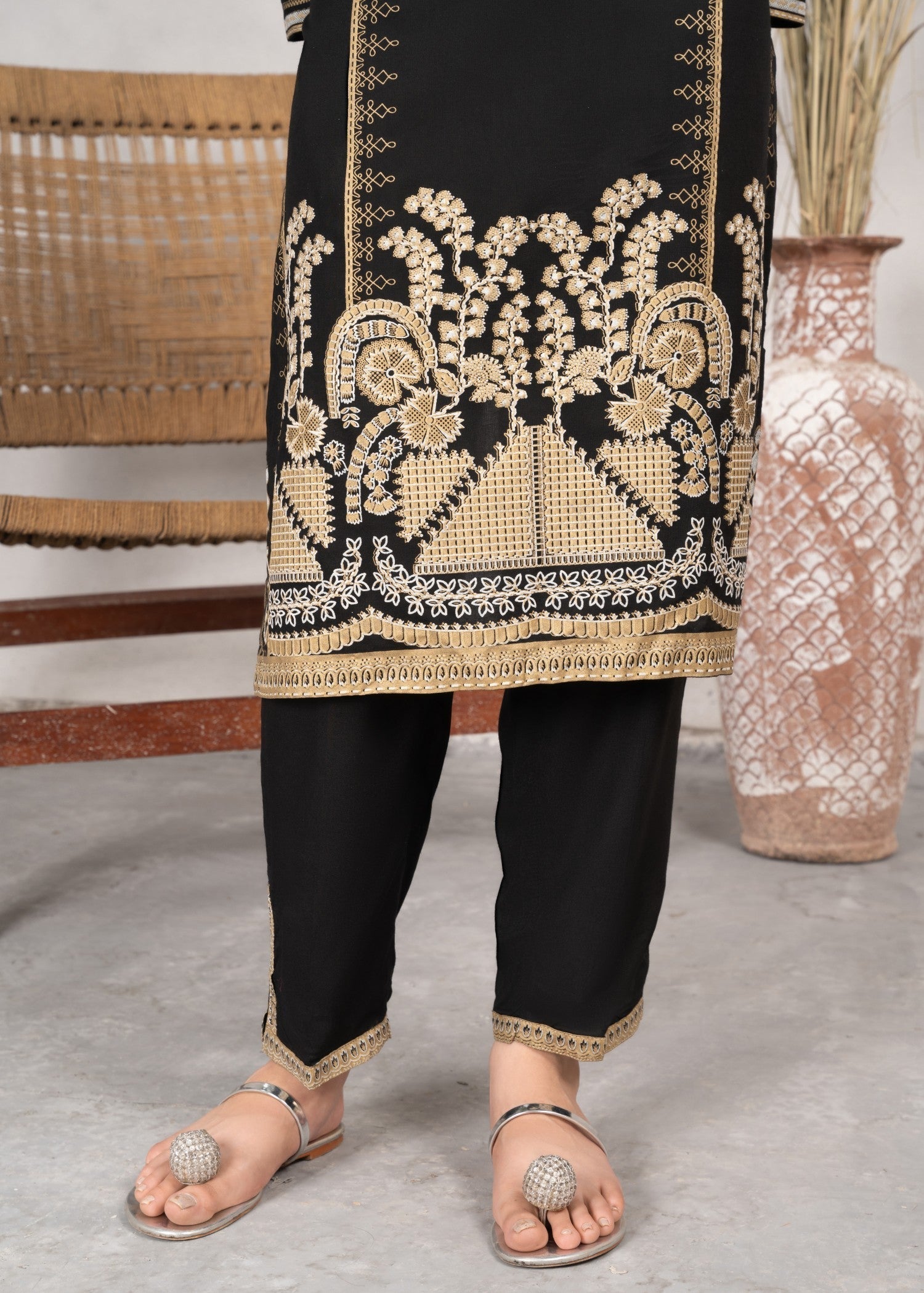 Hoorwani Cottage (Black) Women 2pcs