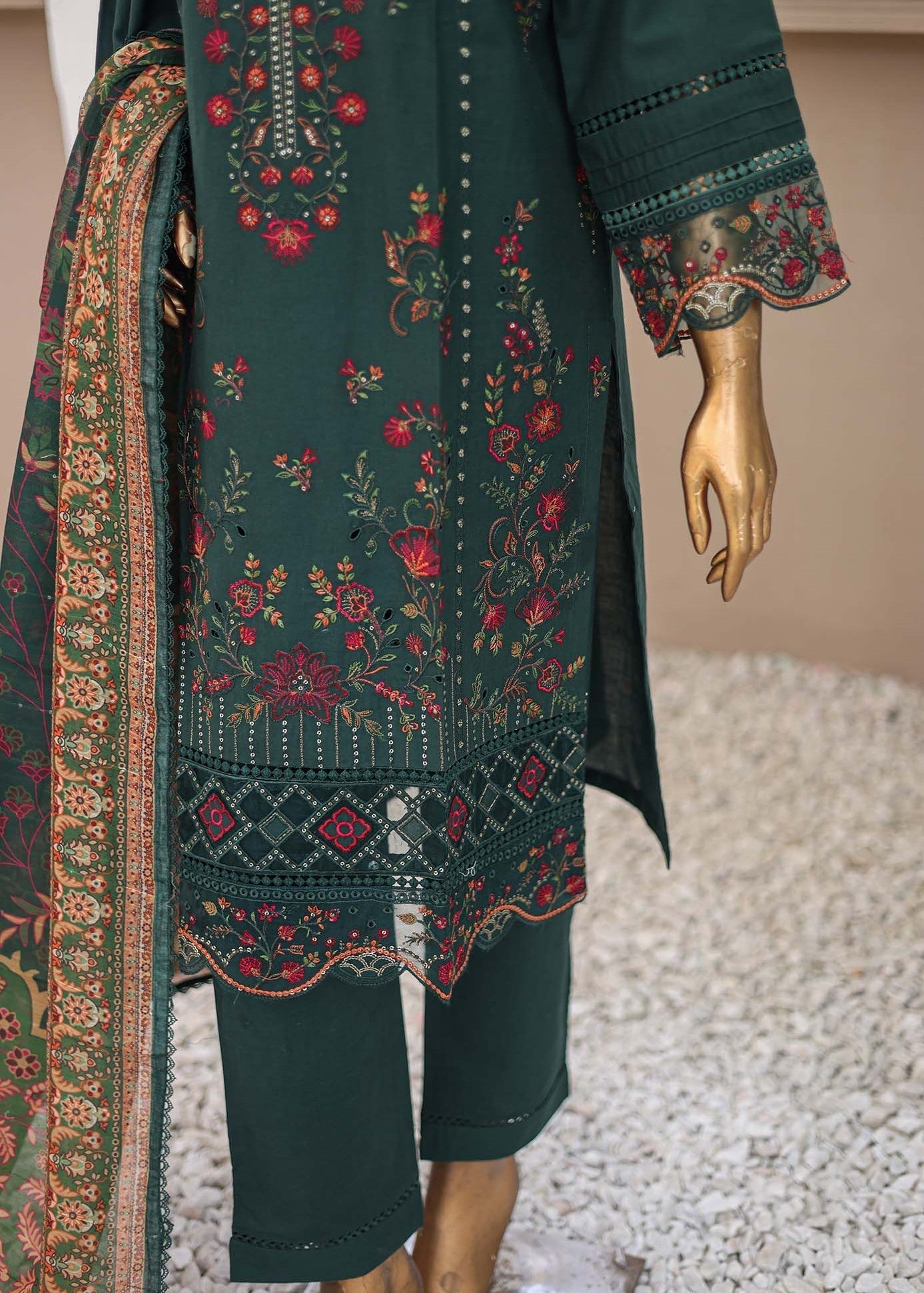 Suntex Fabrics – Green Festive Embroidered Women 3pcs