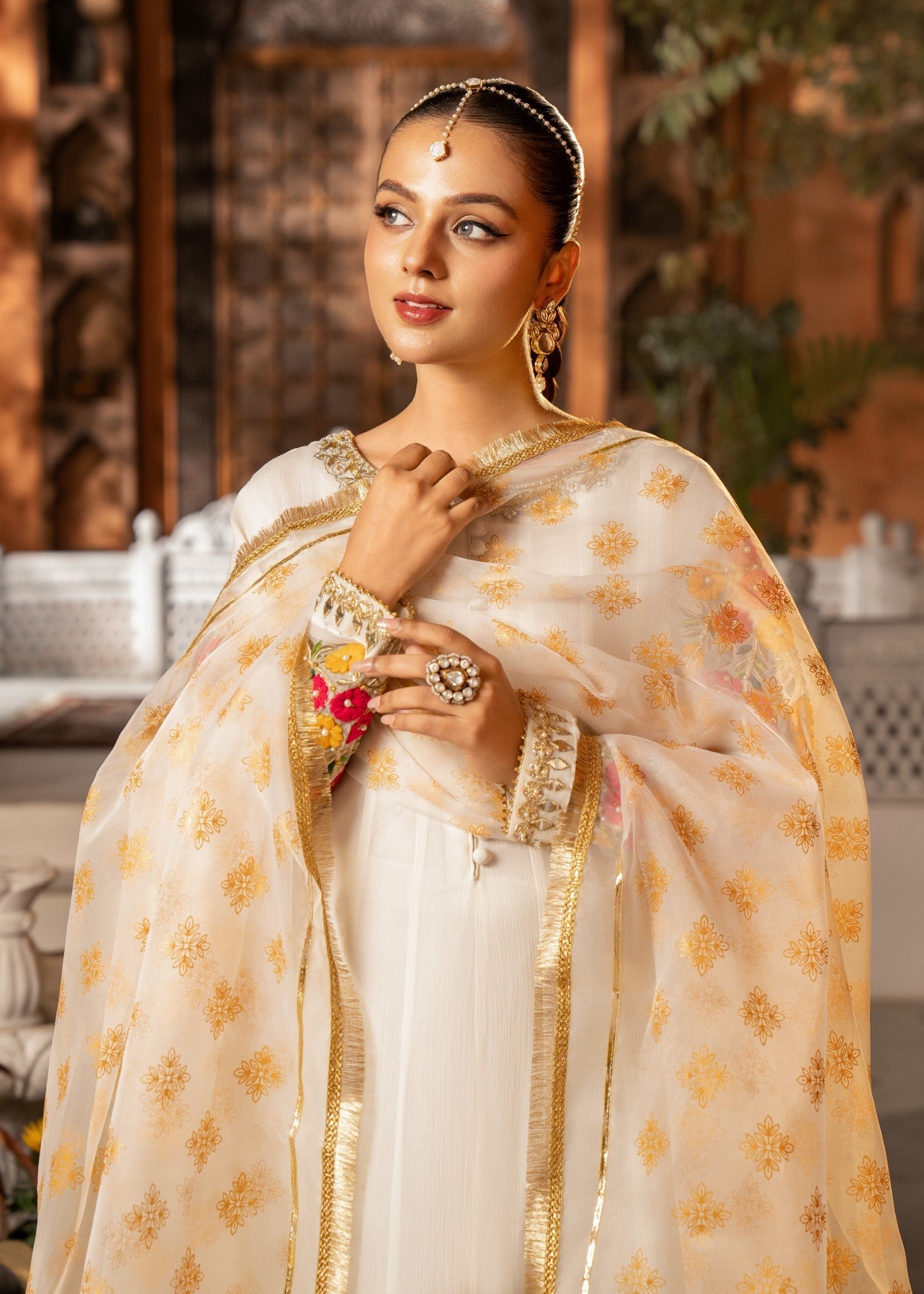 Maira Fashion White Pishwas 18 Women 3pcs