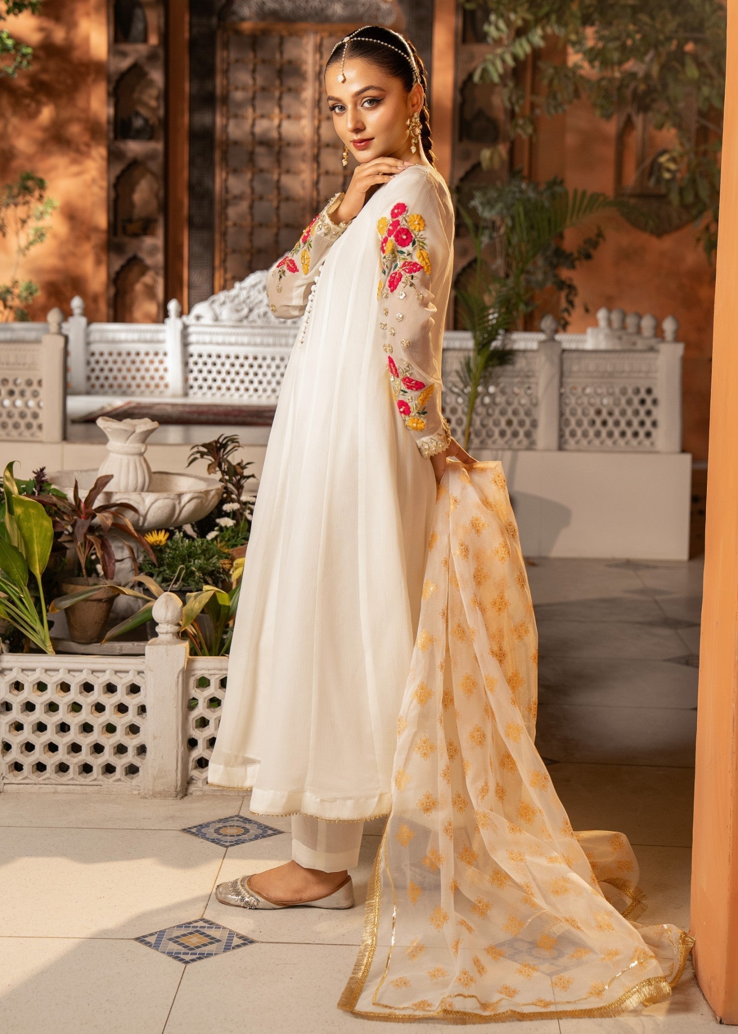 Maira Fashion White Pishwas 18 Women 3pcs