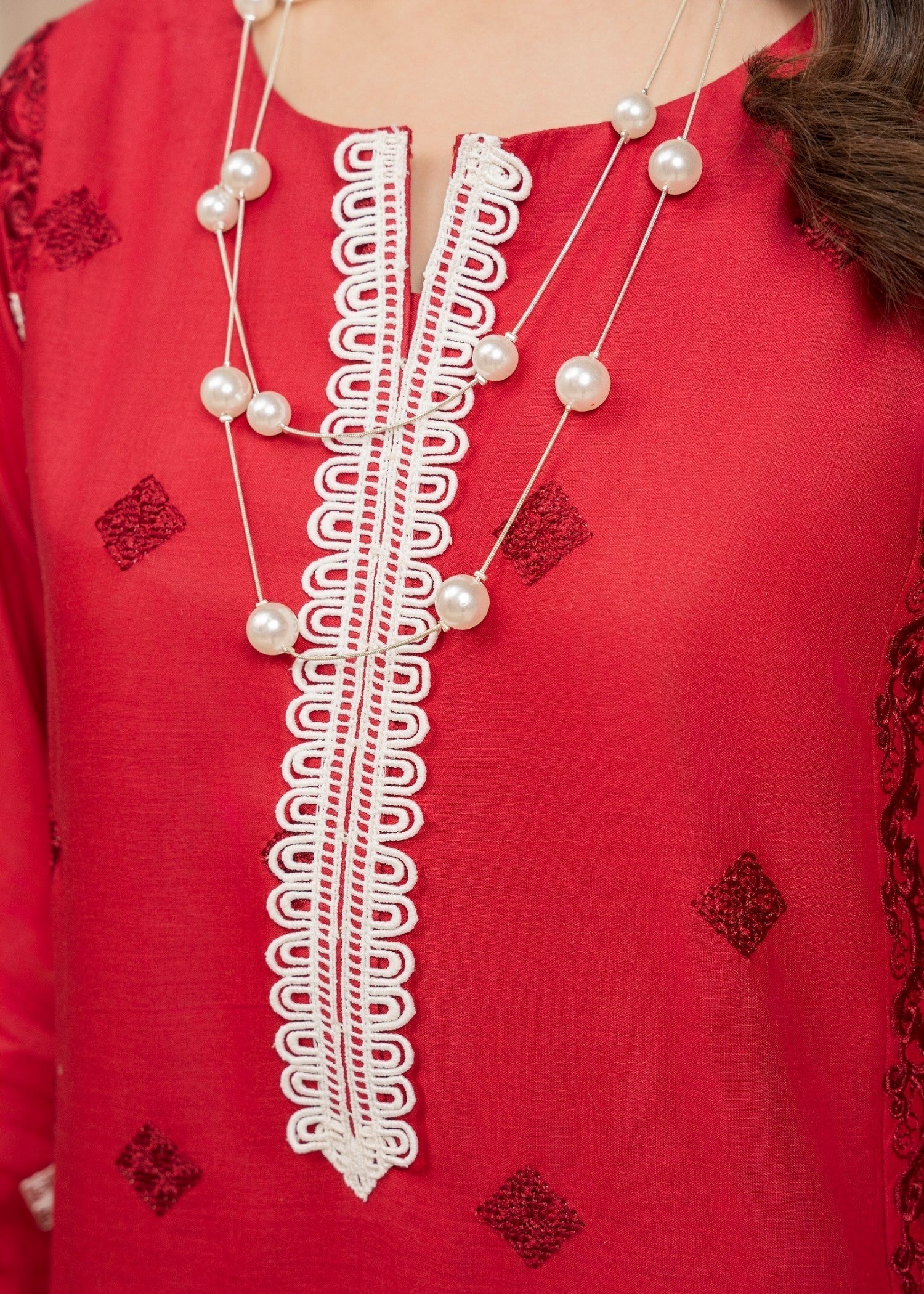 Haniya Mahnoor Scarlet Women 3pcs