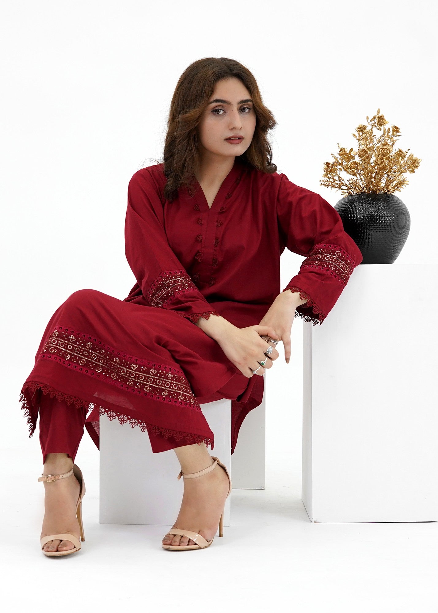 Pretbee Women’s V Neck Maroon Embroidered Lawn Kurta Set Women 2pcs