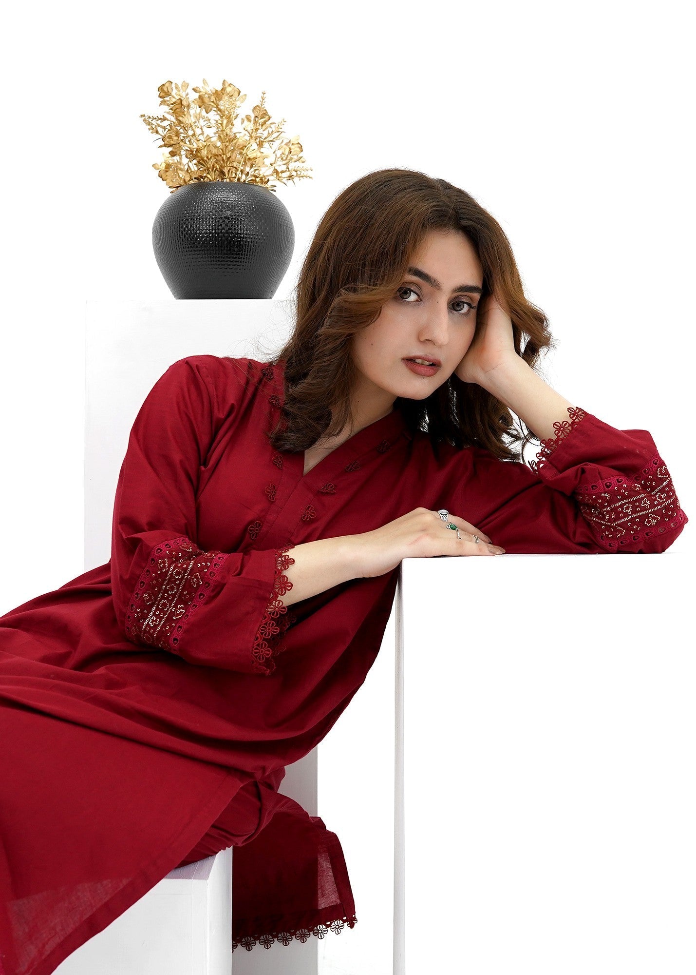 Pretbee Women’s V Neck Maroon Embroidered Lawn Kurta Set Women 2pcs