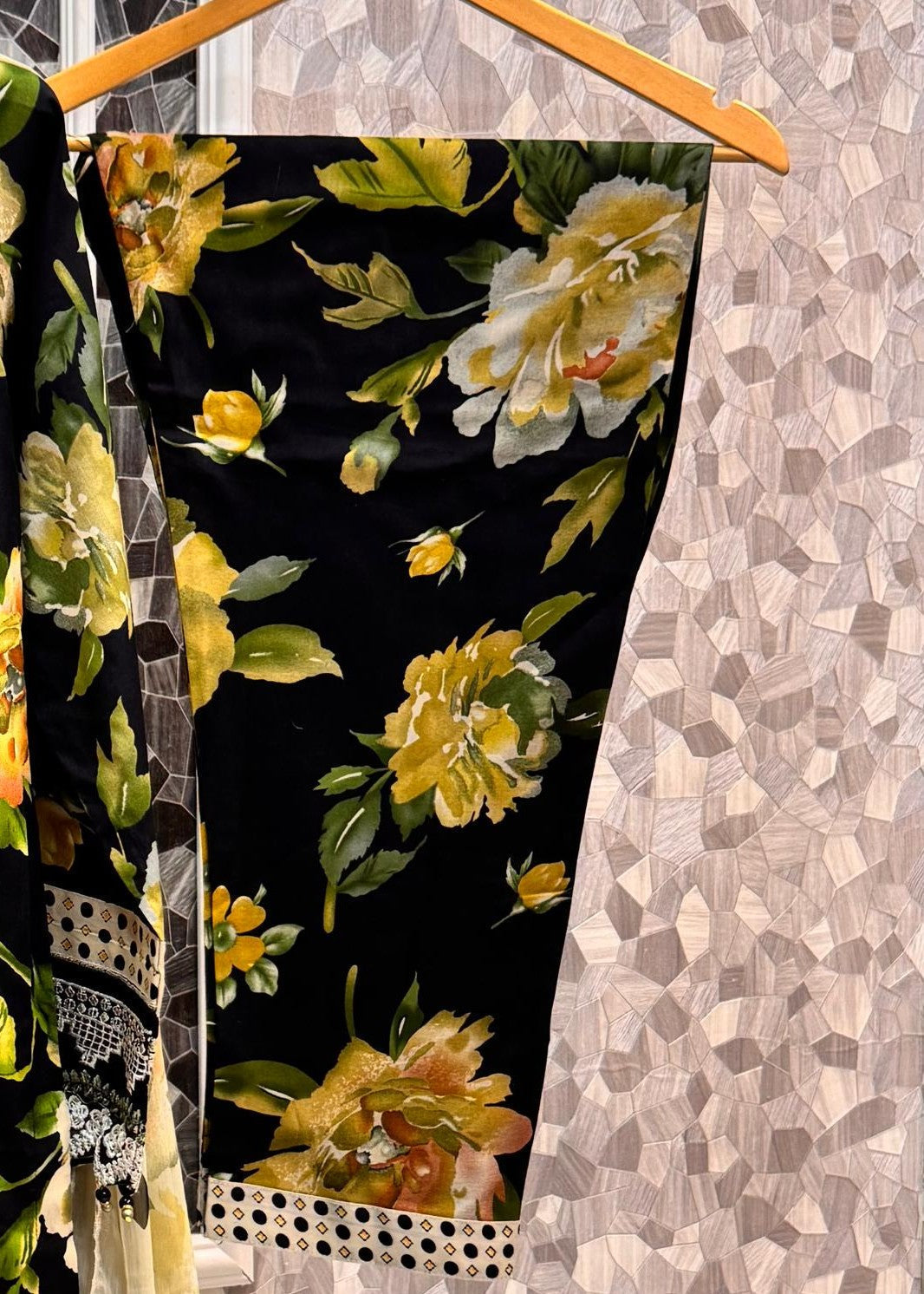 Shrenz Pret Shrenz Black & White Pret Lawn Women 3pcs