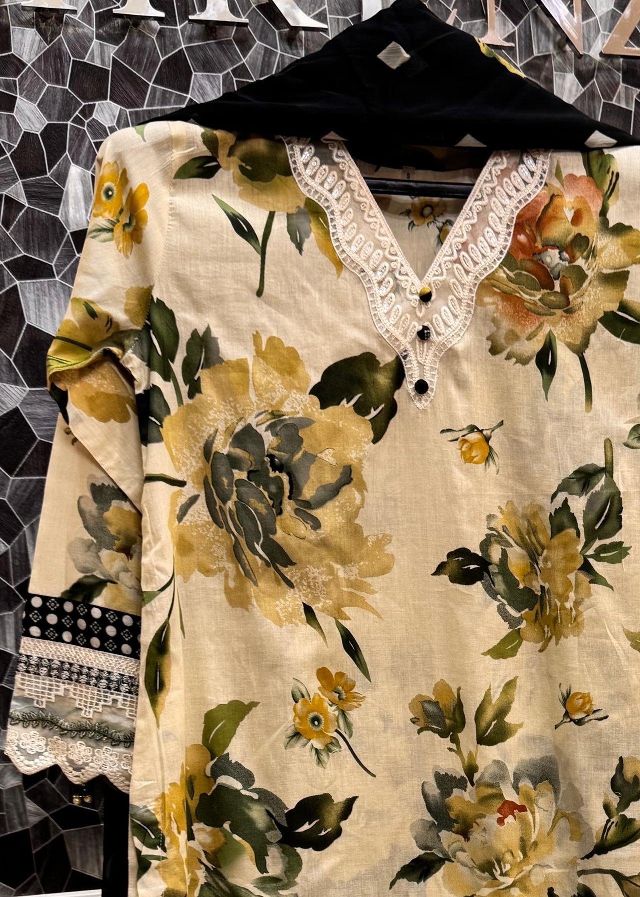 Shrenz Pret Shrenz White & Black Pret Lawn Women 3pcs