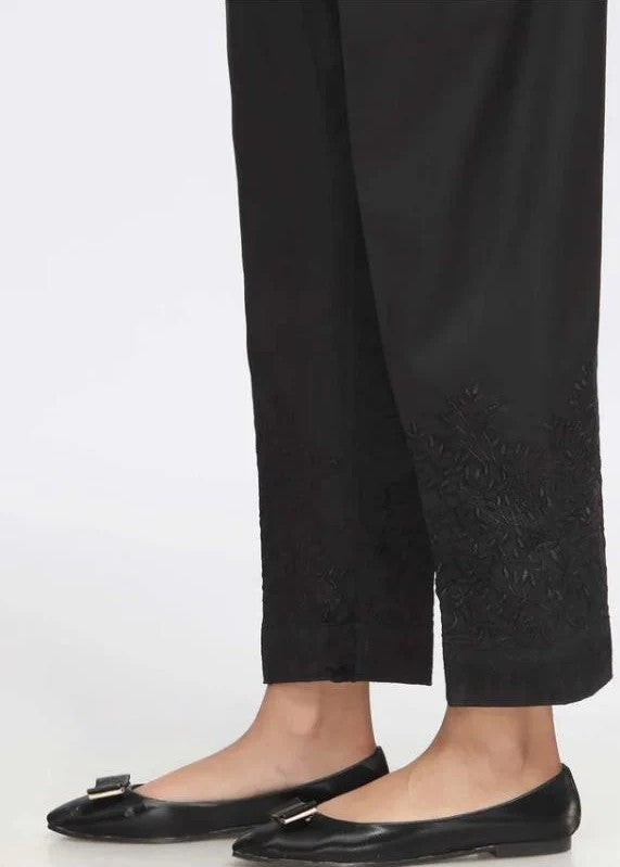 Rangeenz EMBROIDERED CAPRI TROUSER MIDB BLACK Women 1pcs
