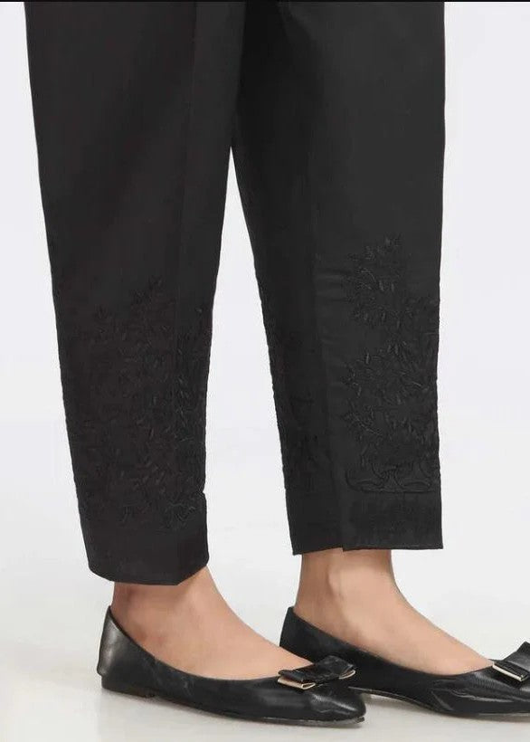 Rangeenz EMBROIDERED CAPRI TROUSER MIDB BLACK Women 1pcs