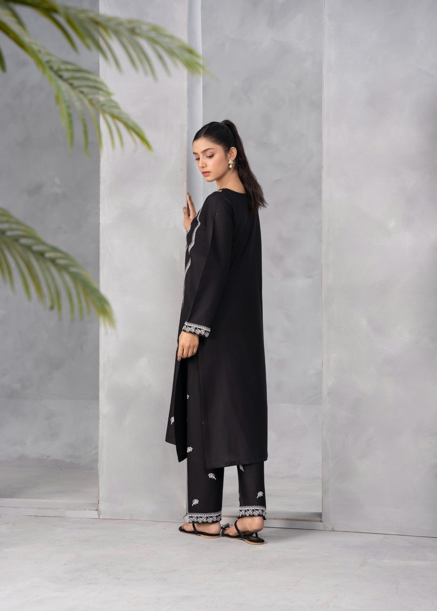 Abeera Art No. AB 38 – Elegant Threads: Cotton Embroidered Suit Women 2pcs