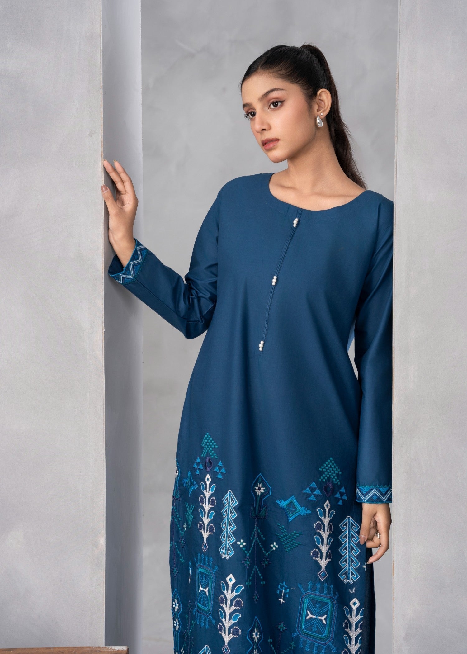 Abeera Art No. AB 56 – Timeless Elegance: Long Length Cotton Suit Women 2pcs