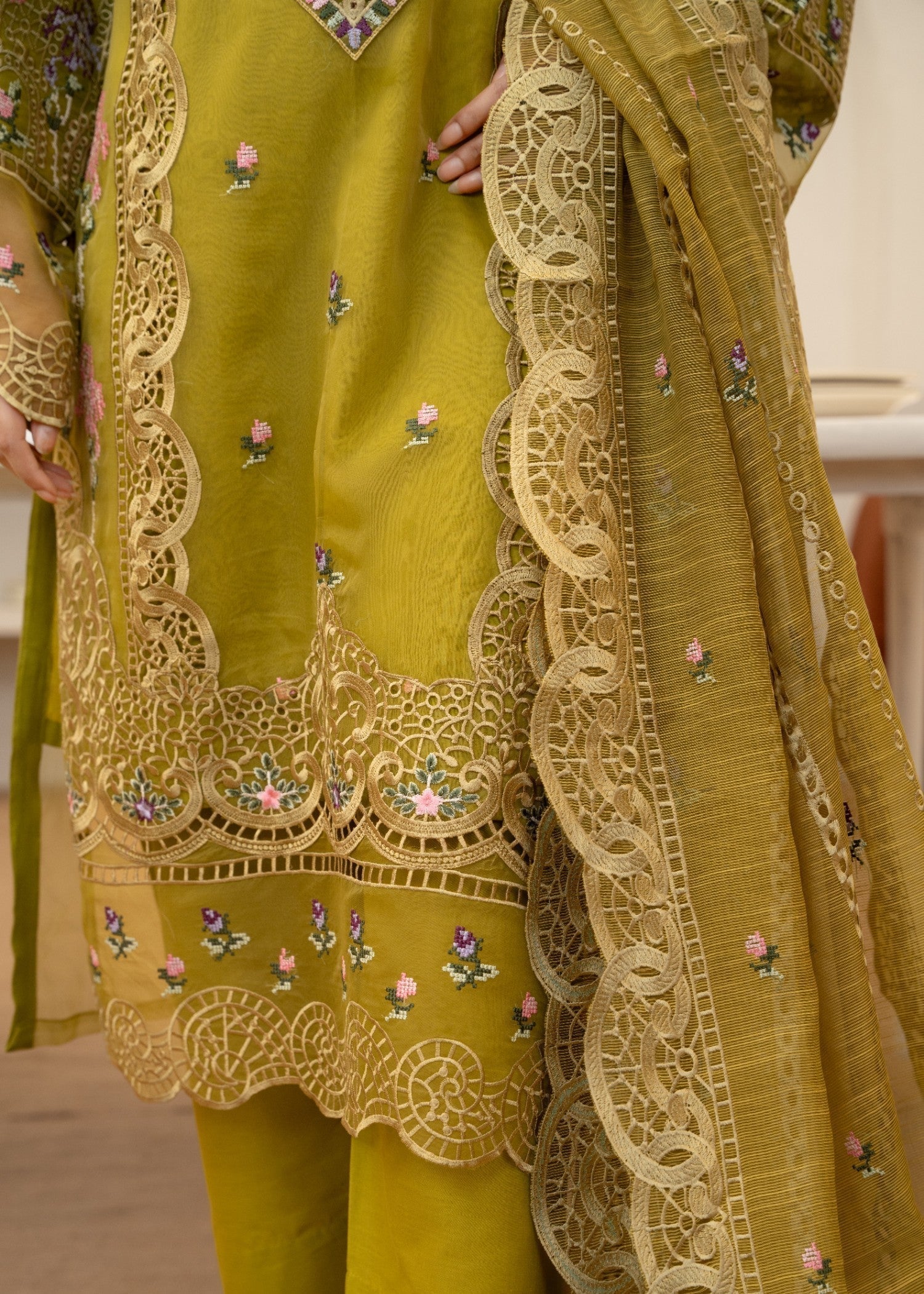 Waniya Awais WAL 02 Lawn Stitched Women 3pcs