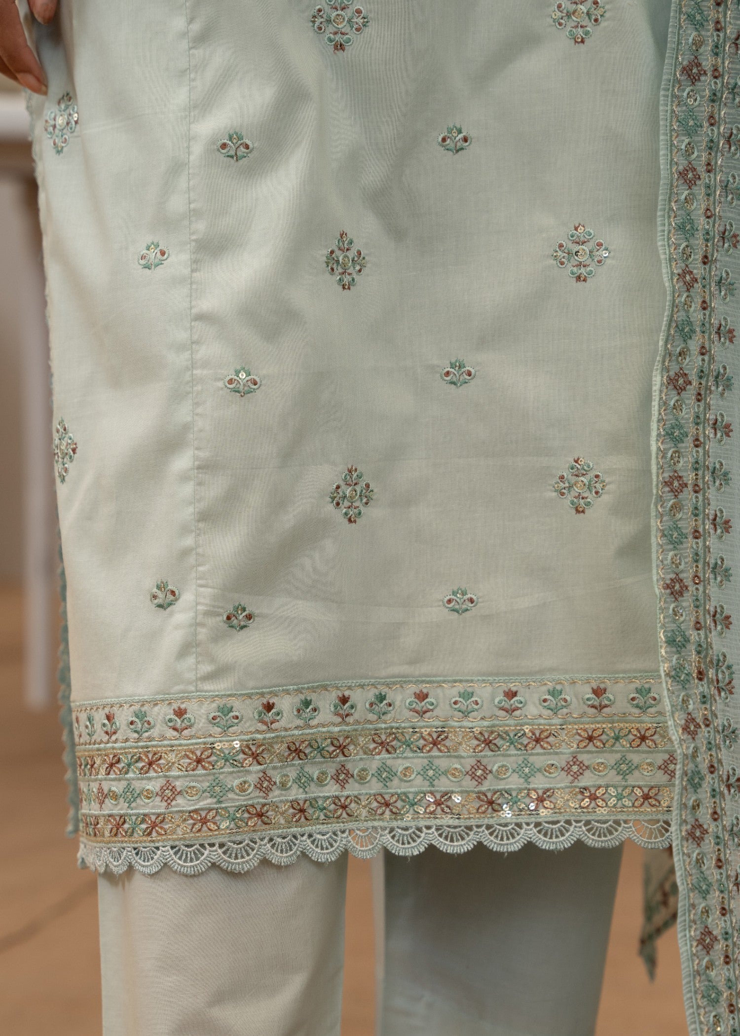 Waniya Awais WAL 04 Lawn Stitched Women 3pcs