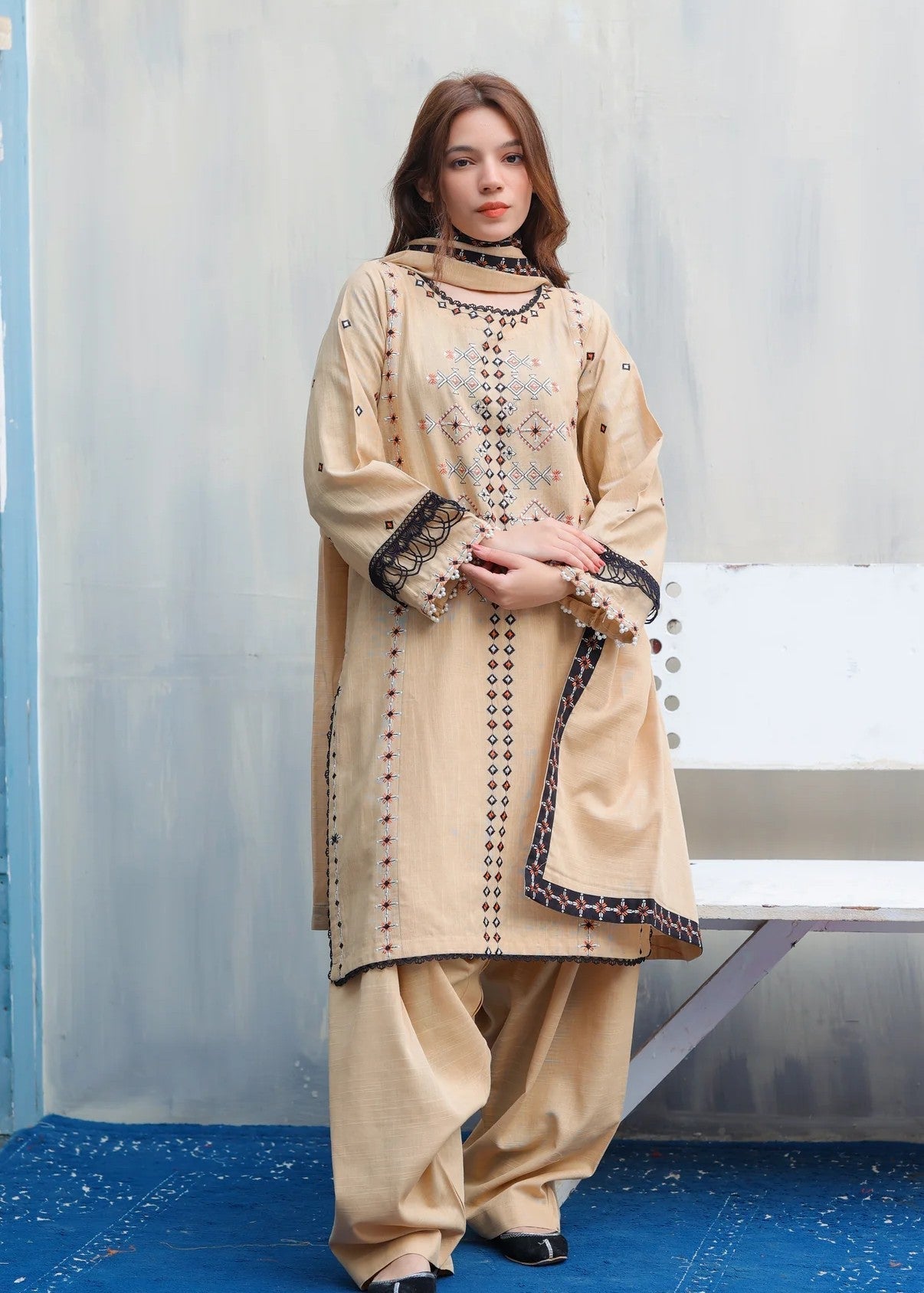 Hamna Kalim JAMAAL EMBORIDERD COTTON Women 3pcs