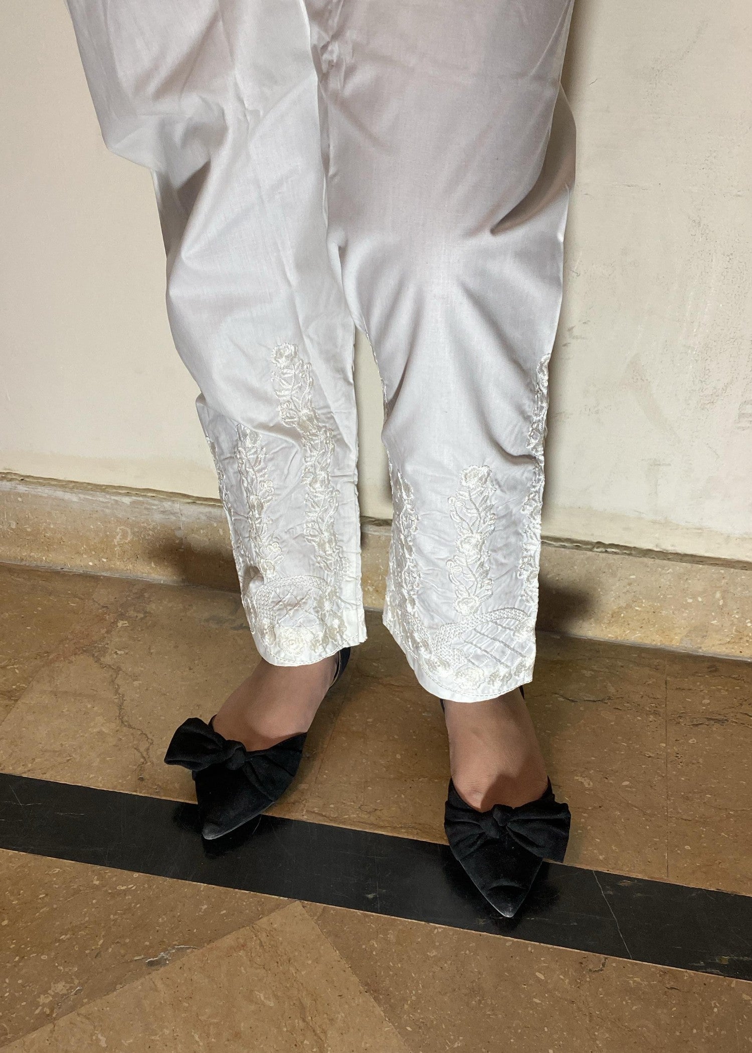 Rangeenz EMBROIDERED CAPRI M.I.I.I Women 1pcs