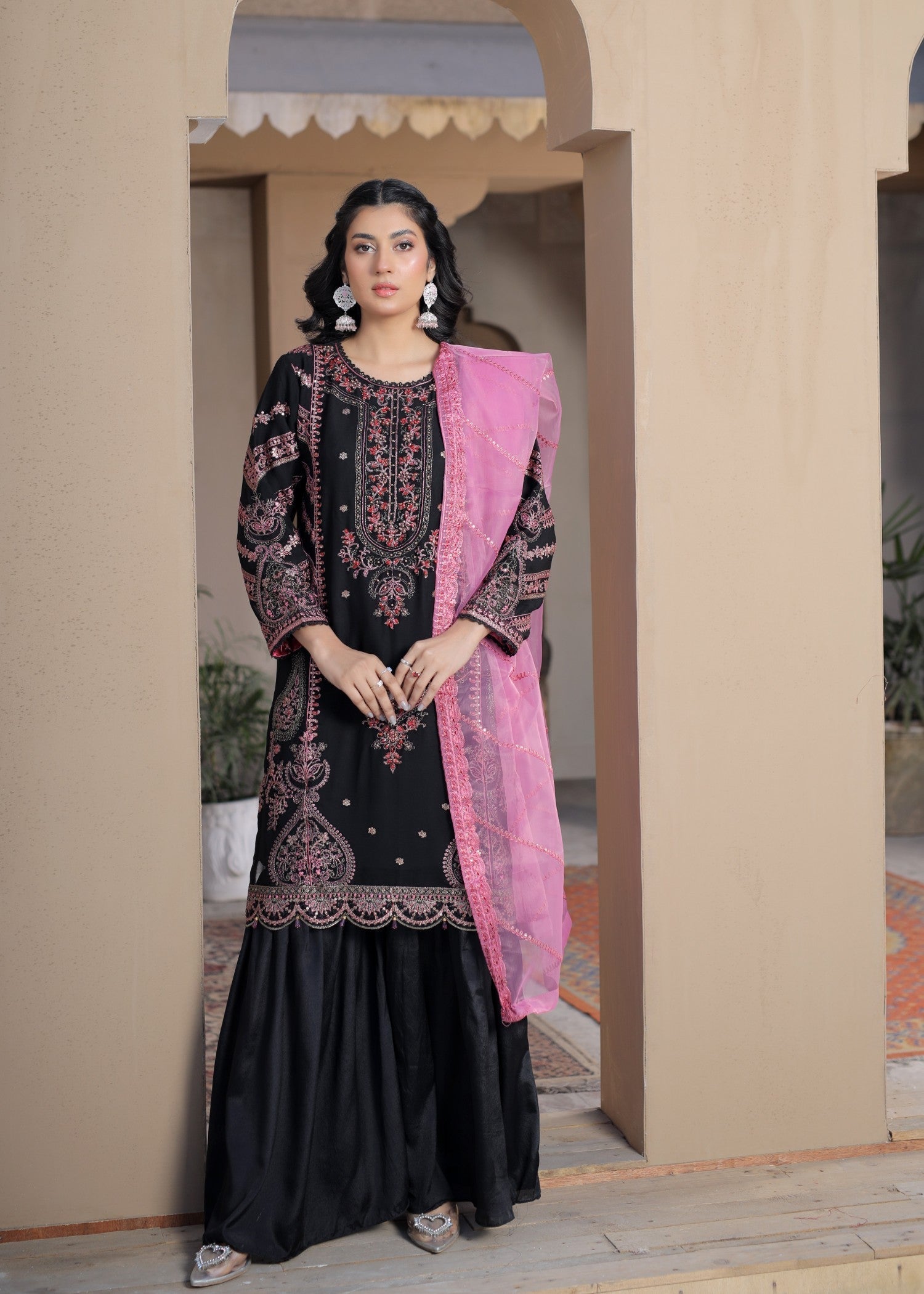 Pehnawa Fashion GRACEFUL BLACK GHARARA Women 3pcs